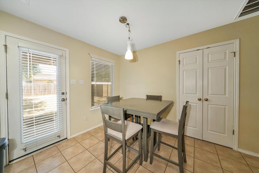 11925 Kilmartin Ln Property Photo 11