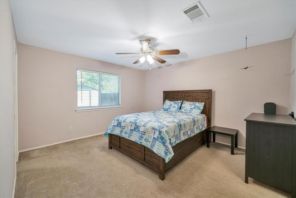 11925 Kilmartin Ln Property Photo 18