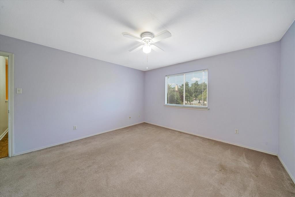 11925 Kilmartin Ln Property Photo 29