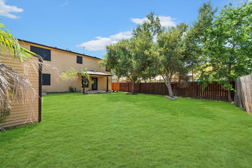 11925 Kilmartin Ln Property Photo 40
