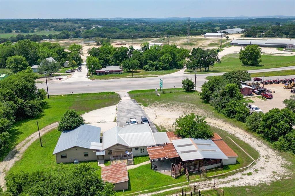 1312 N Us Highway 281 None Property Photo 1