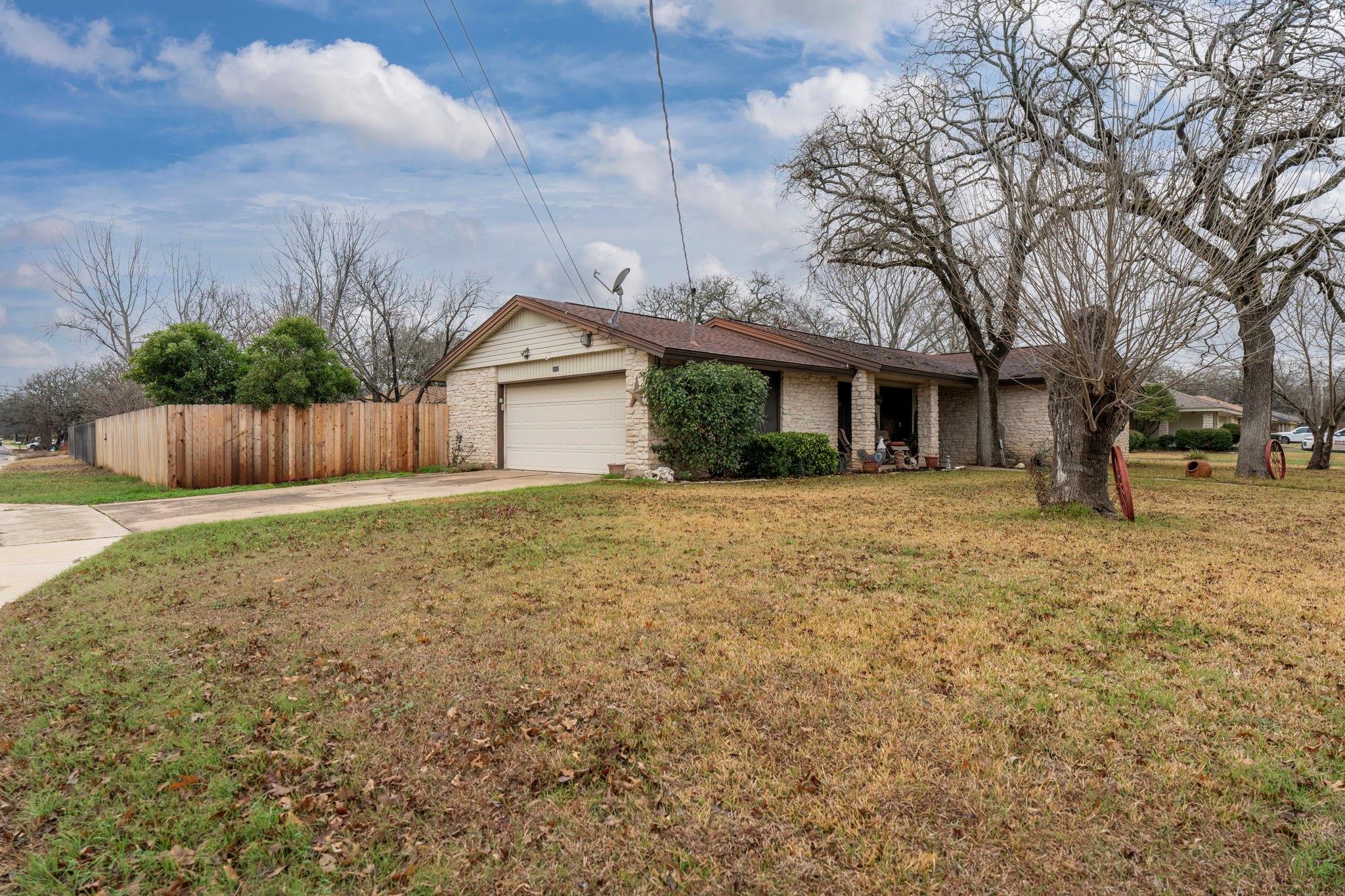 3400 Buffalo Springs Trl Property Photo 3