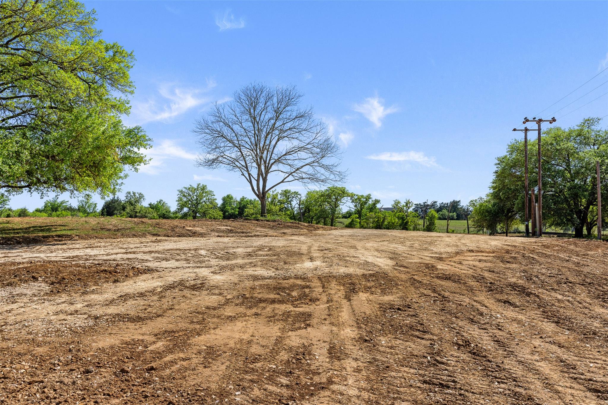 1010 E Industry St Property Photo 1