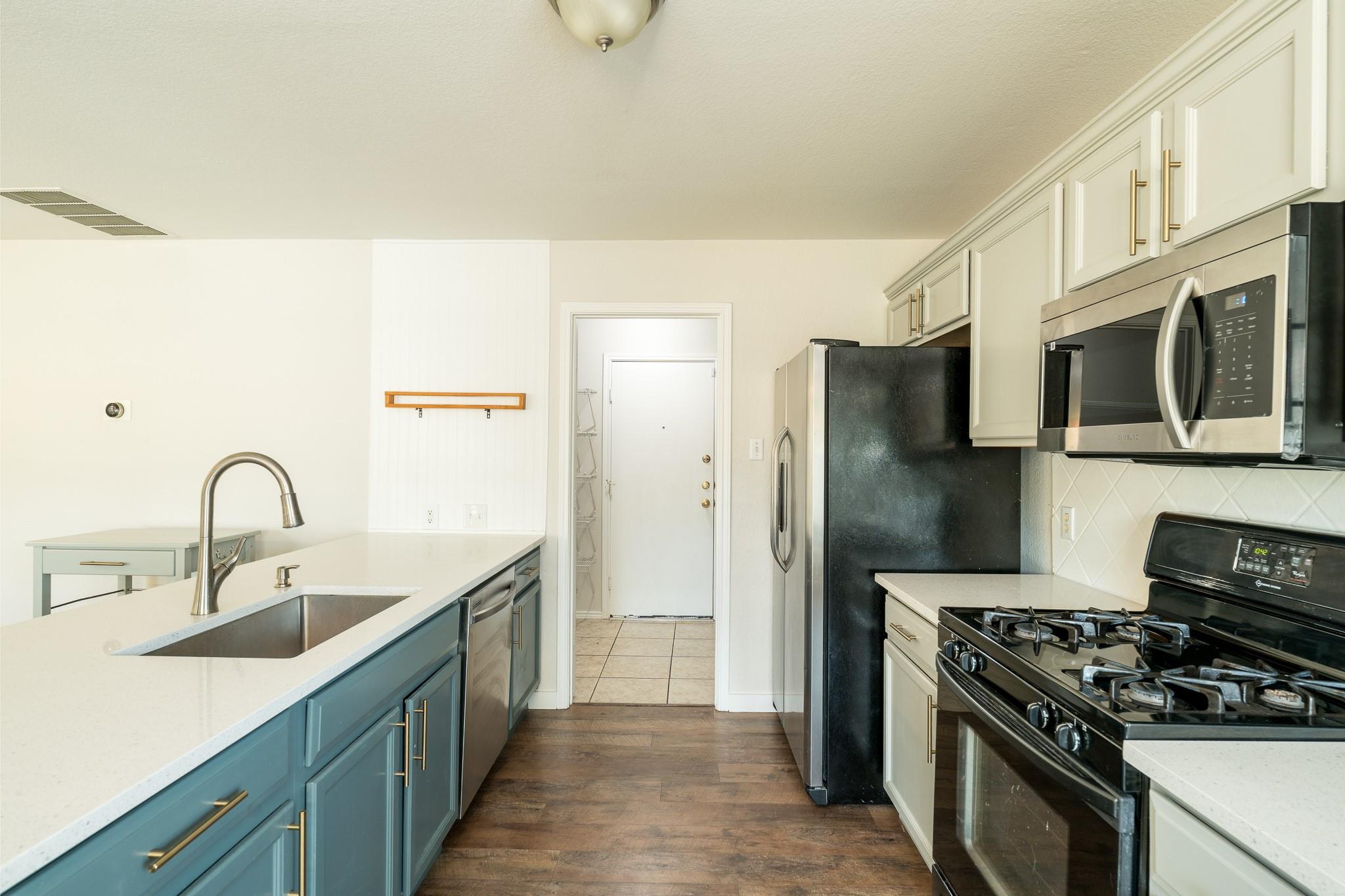 408 Woodsorrel Way Property Photo 6