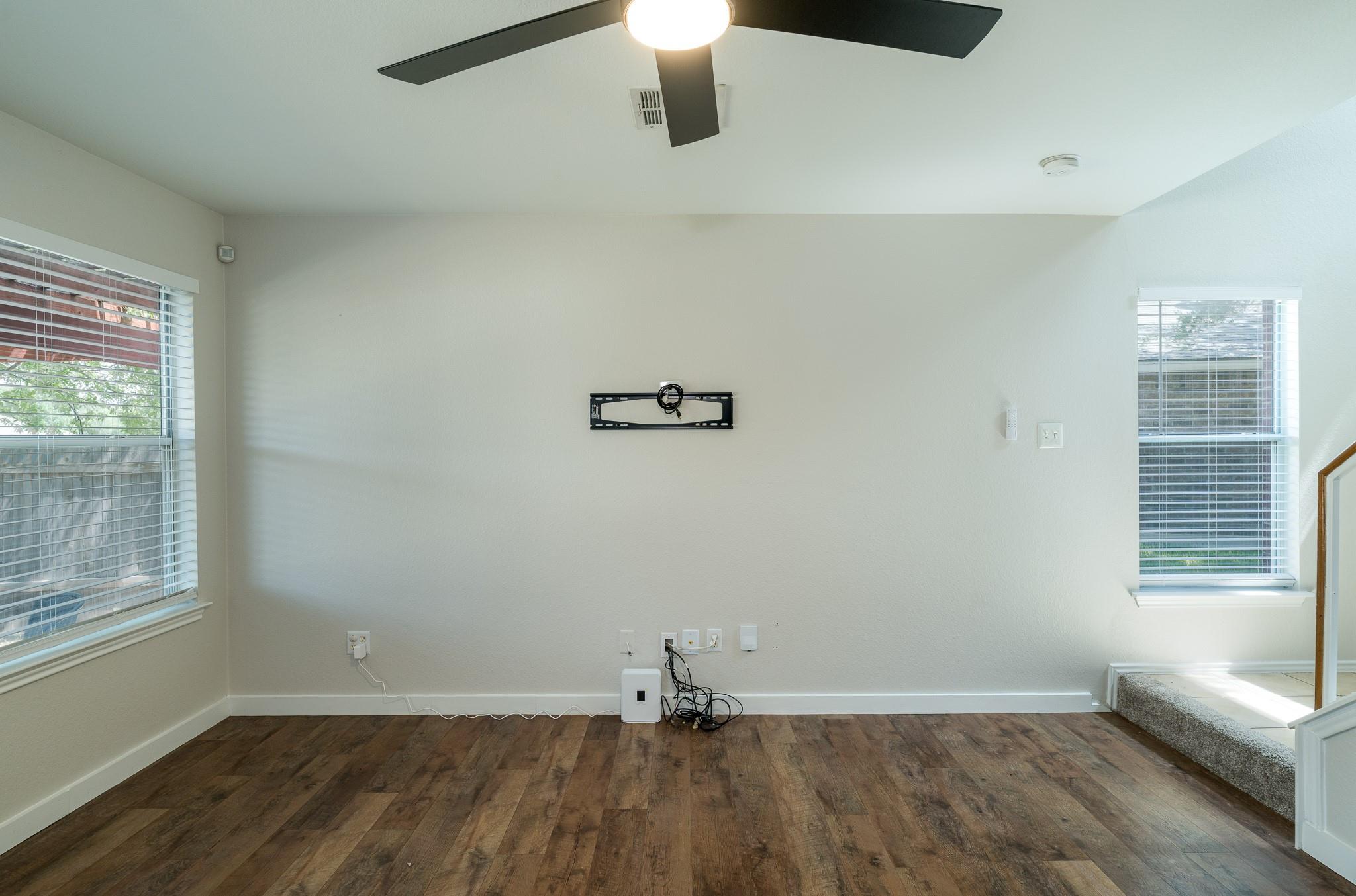 408 Woodsorrel Way Property Photo 8