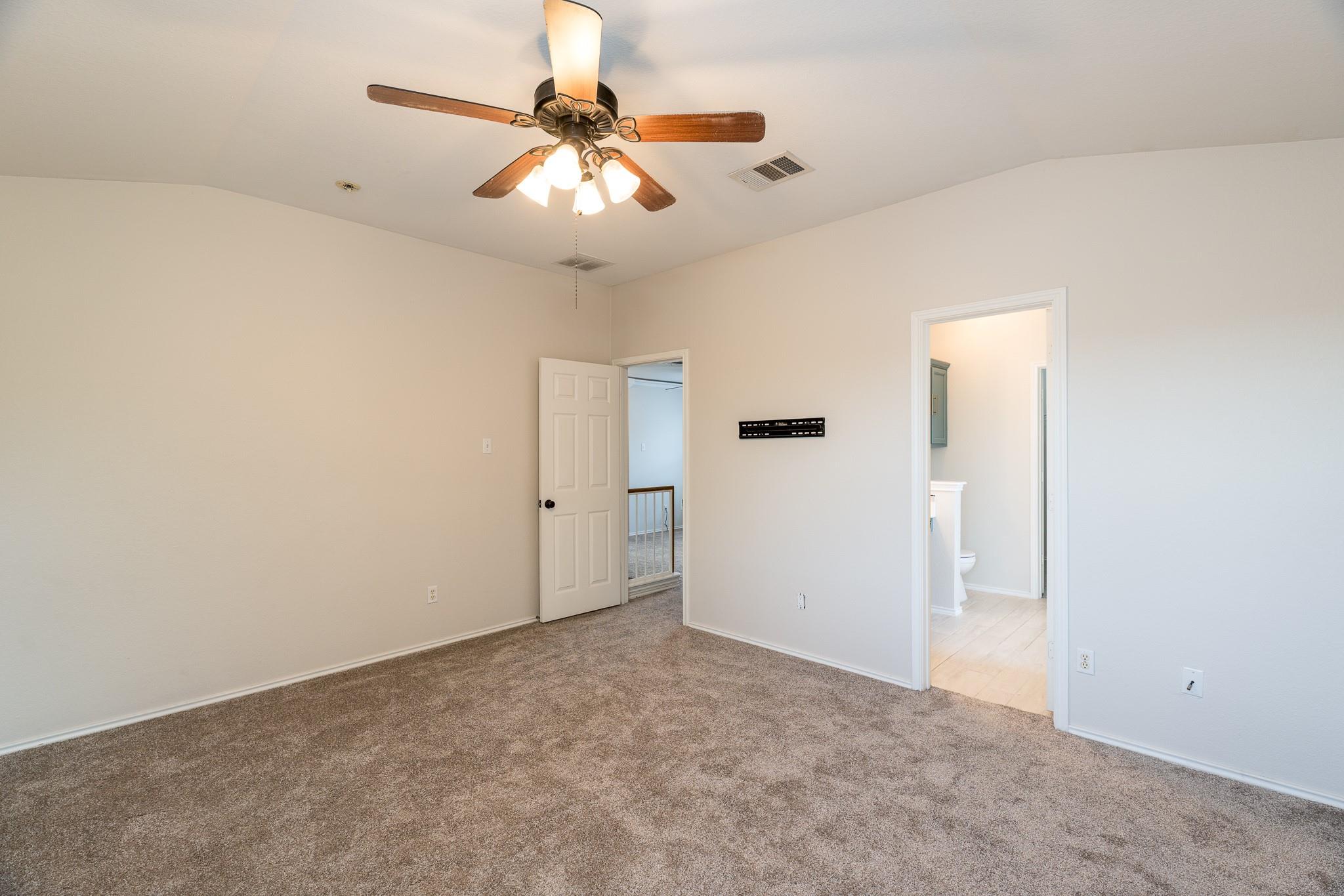 408 Woodsorrel Way Property Photo 12