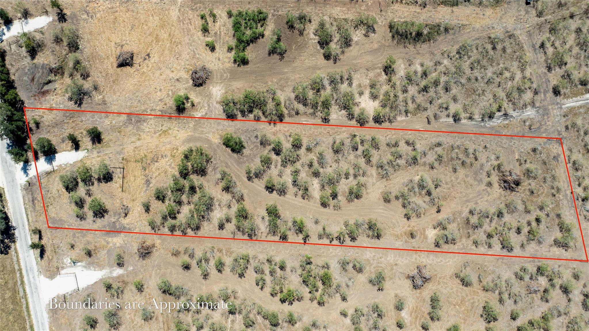139 Spanish Oak Rd Property Photo 2