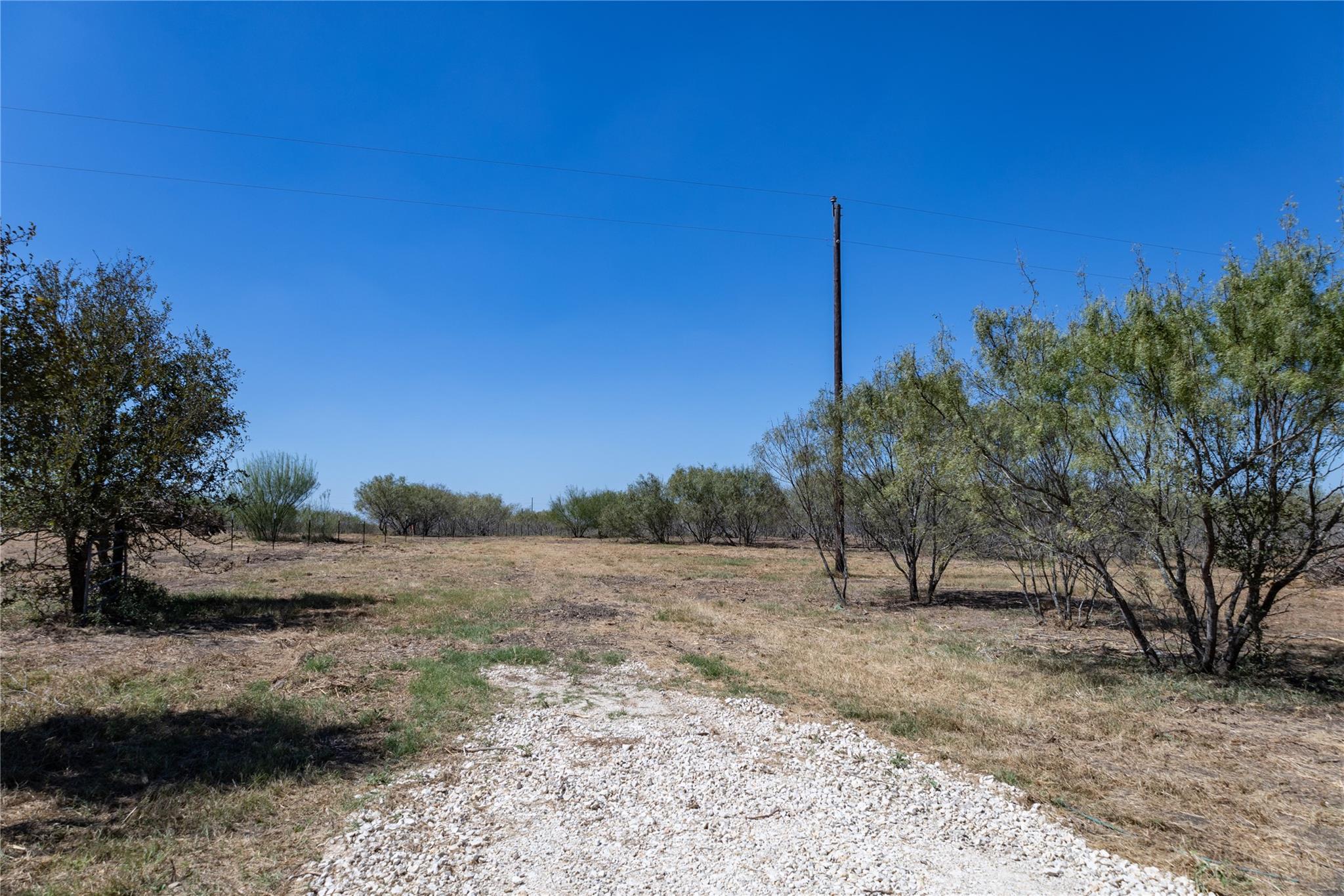 139 Spanish Oak Rd Property Photo 5