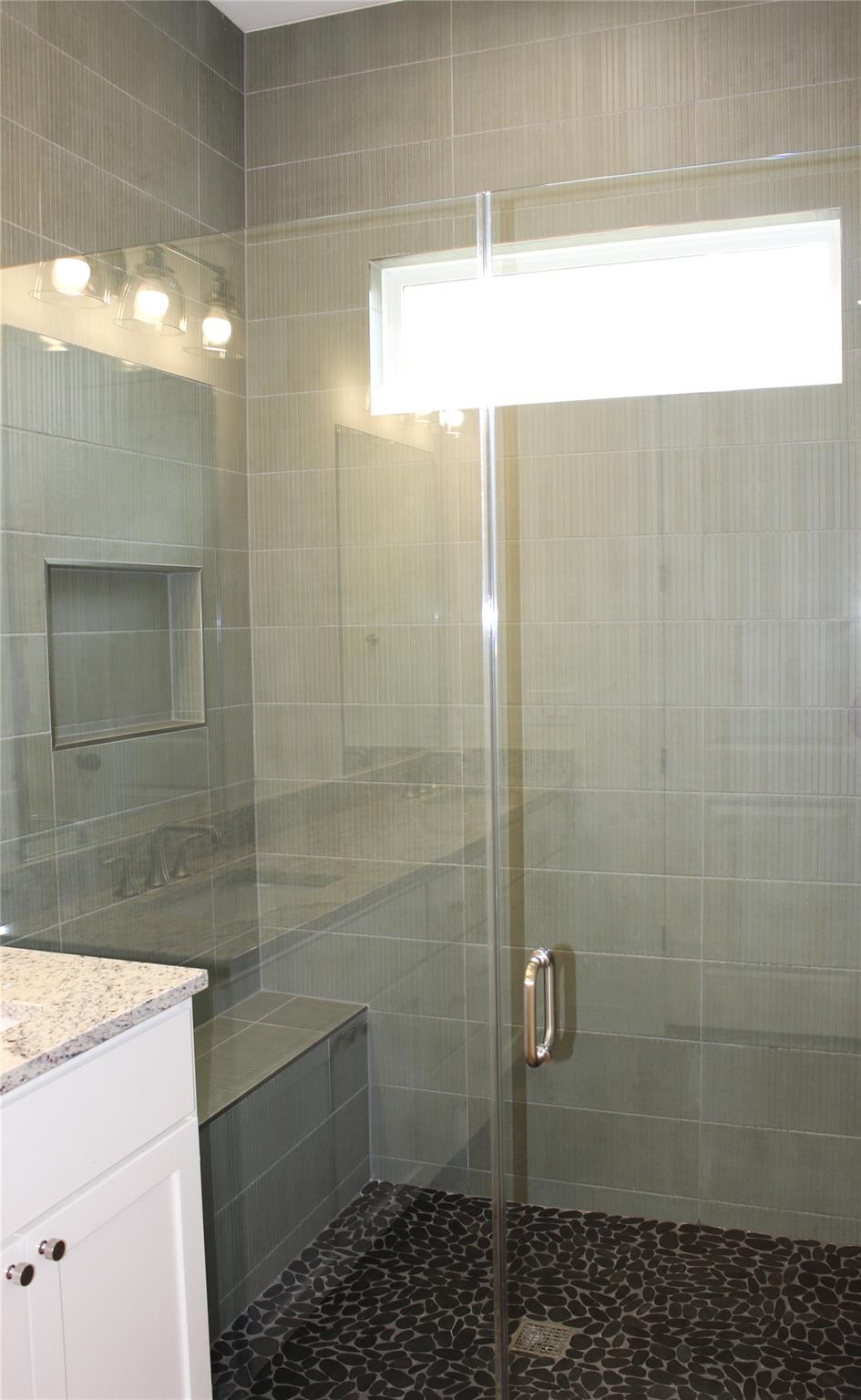 828 Oak Ln Property Photo 11