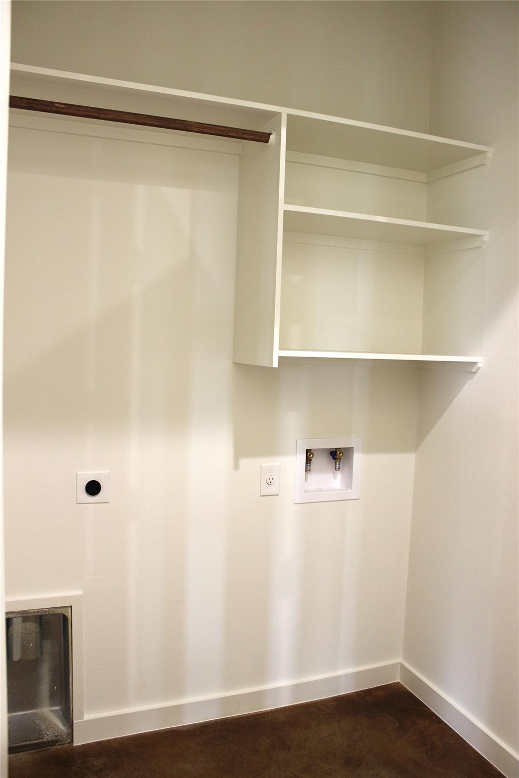 828 Oak Ln Property Photo 19