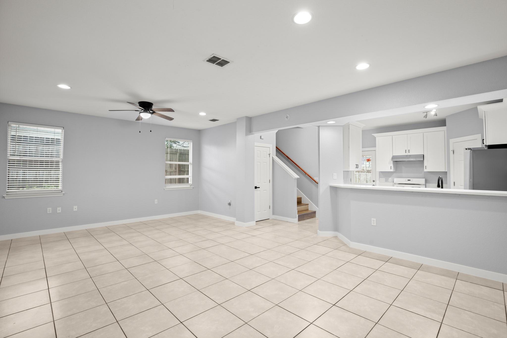 7617 Bennett Ave #b Property Photo 3