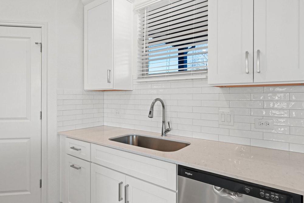 1812 Halas St Property Photo 8