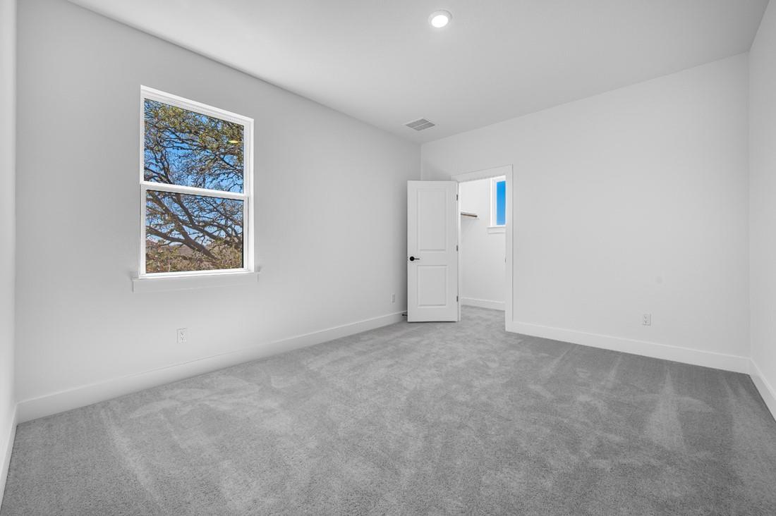 633 Old Stone Rd Property Photo 16