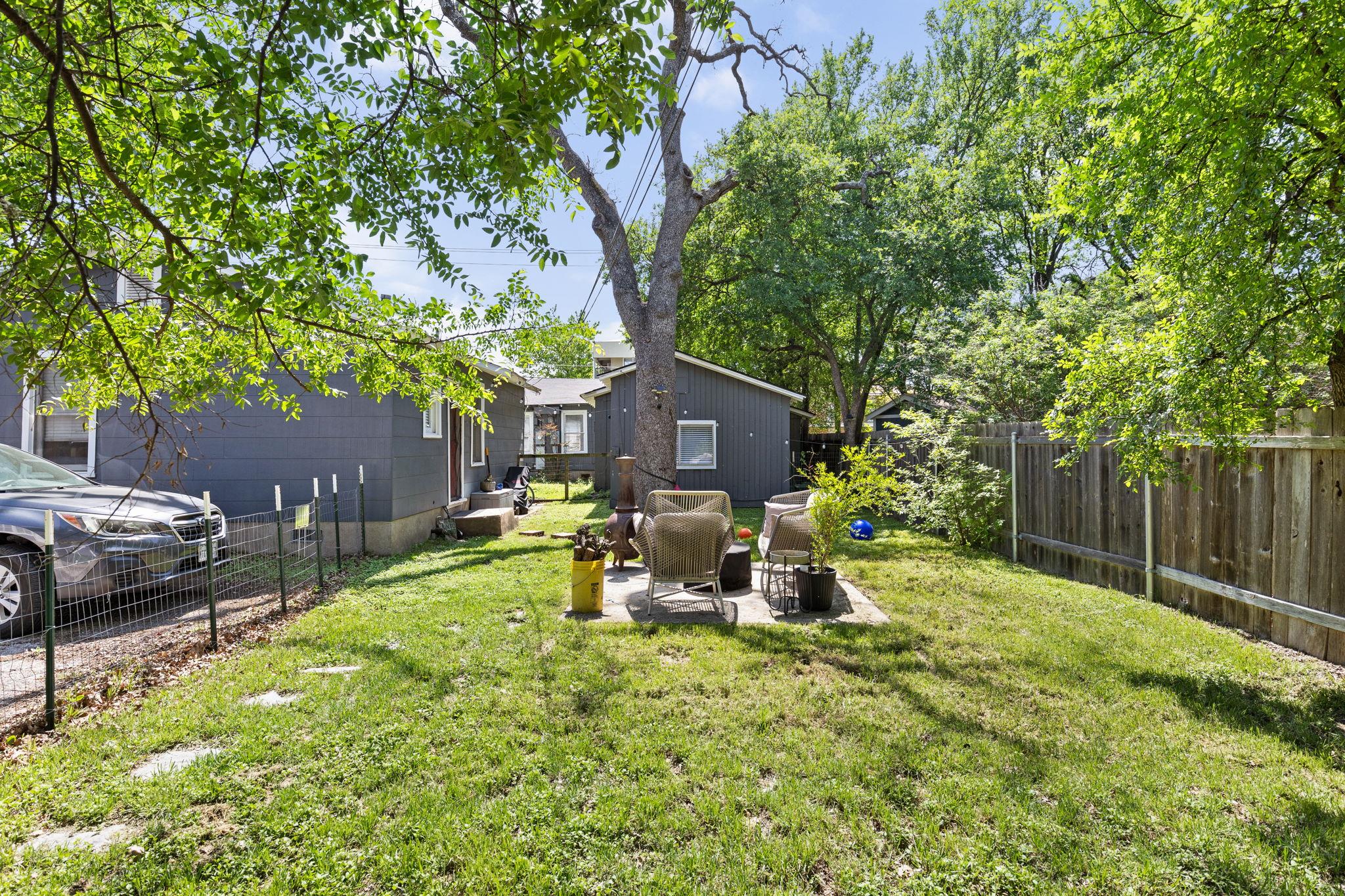 207 W 39th A,b,c St Property Photo 19