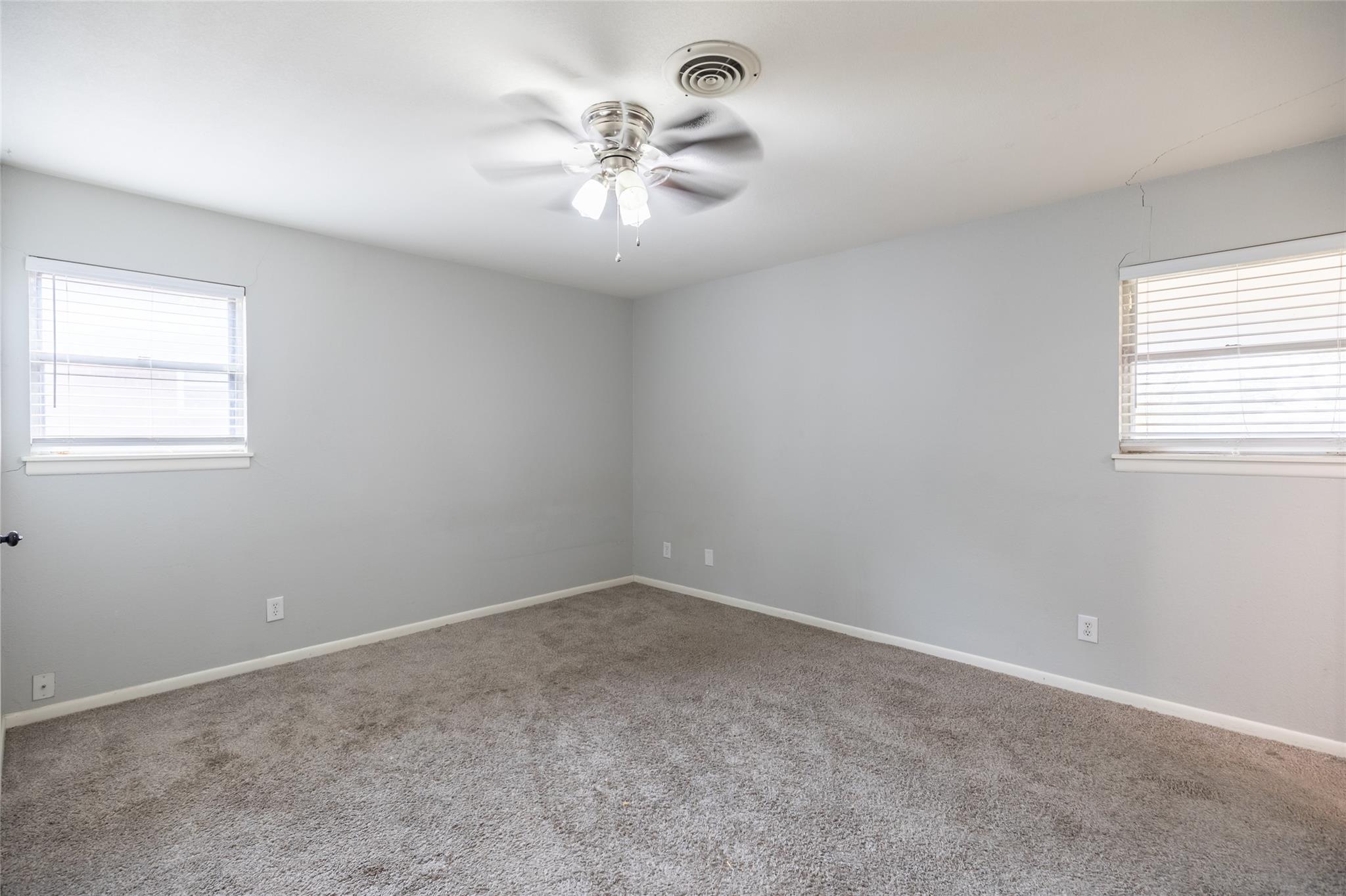 926 Harrison Ave Property Photo 13