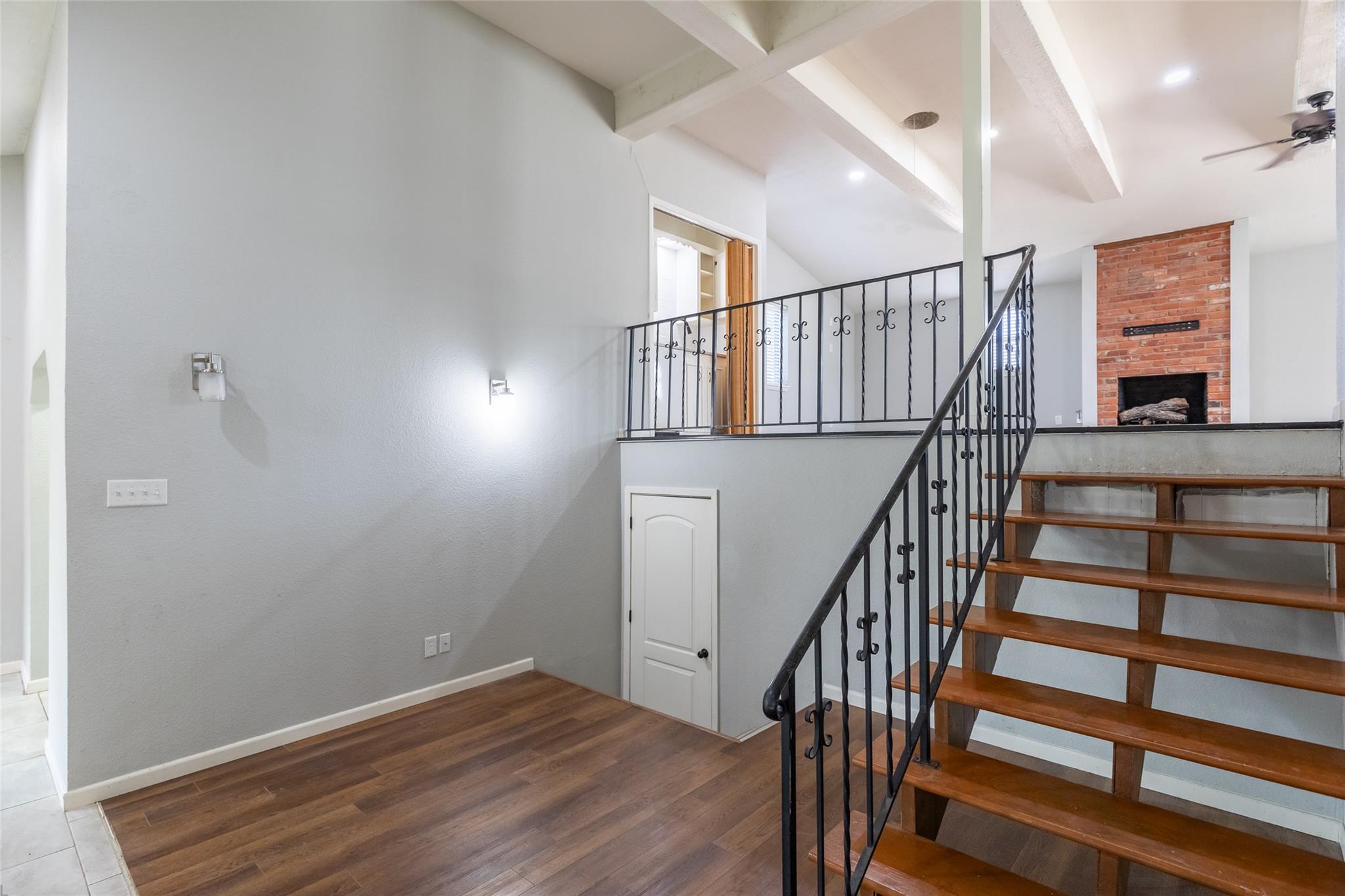 926 Harrison Ave Property Photo 22