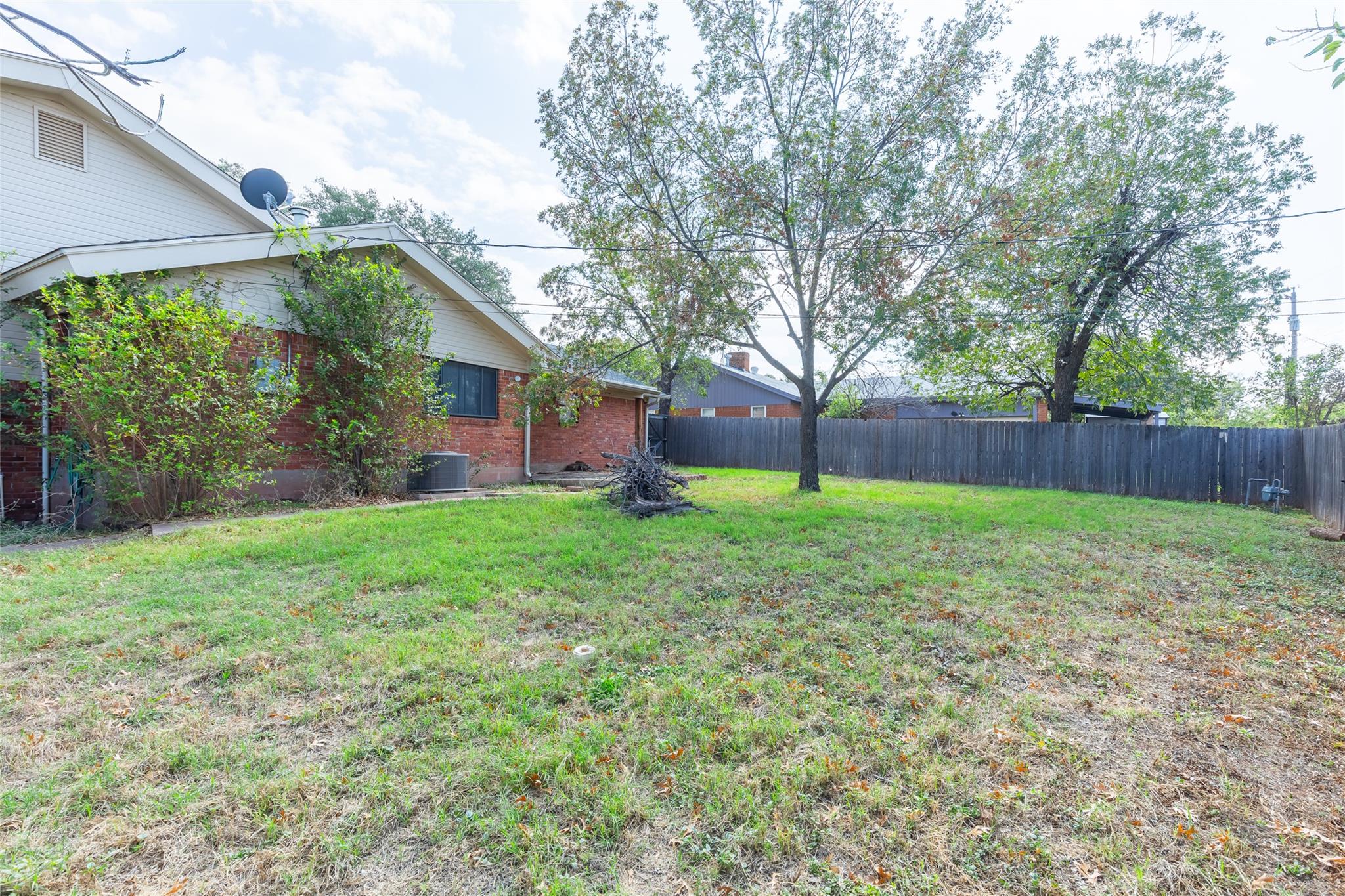 926 Harrison Ave Property Photo 32