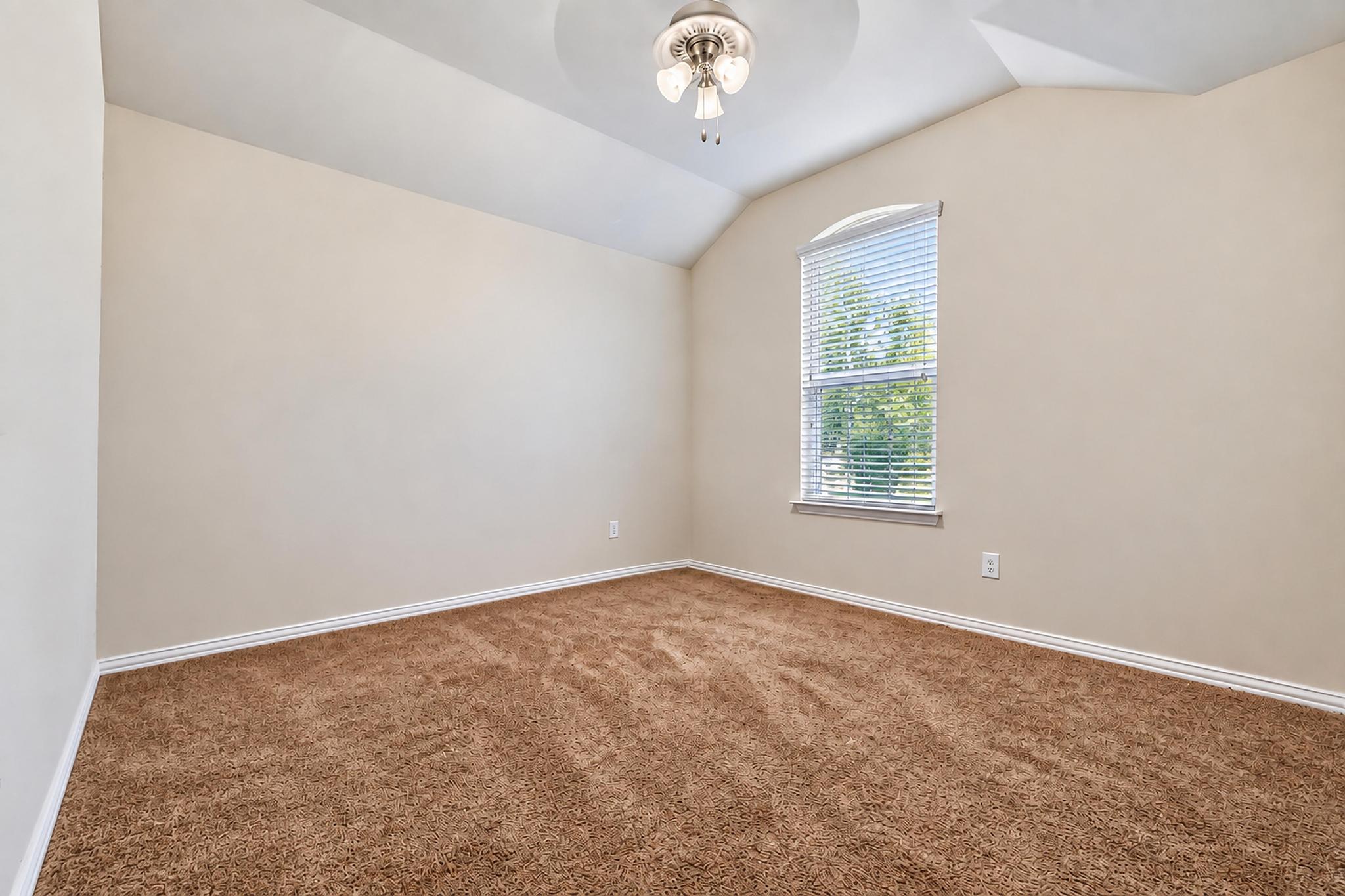 1428 Star Mdw Property Photo 4