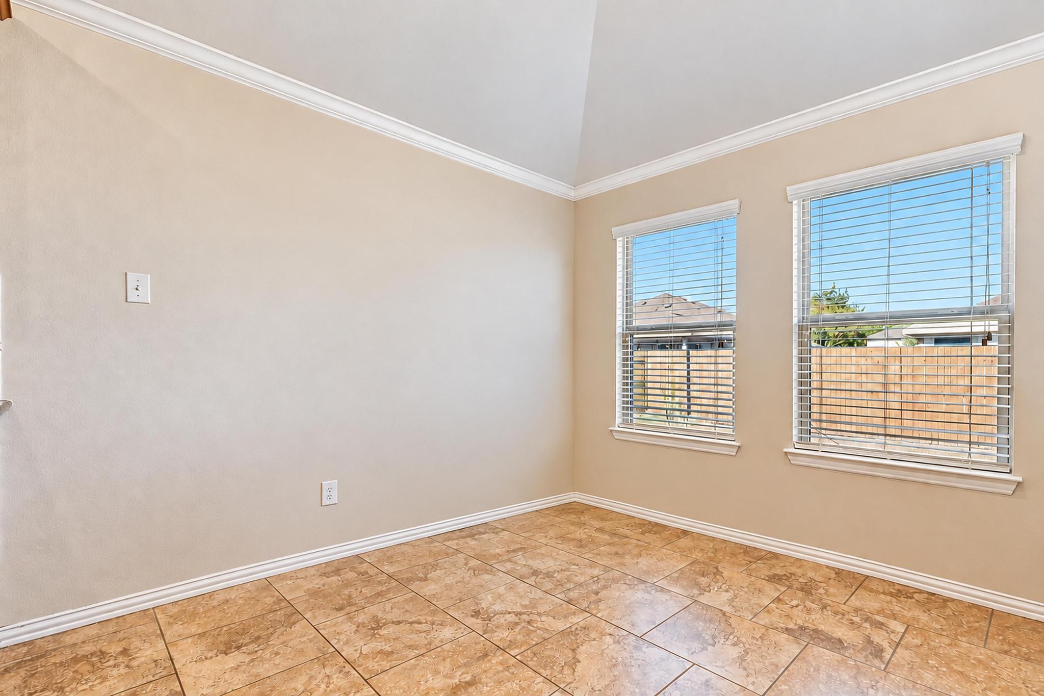 1428 Star Mdw Property Photo 27