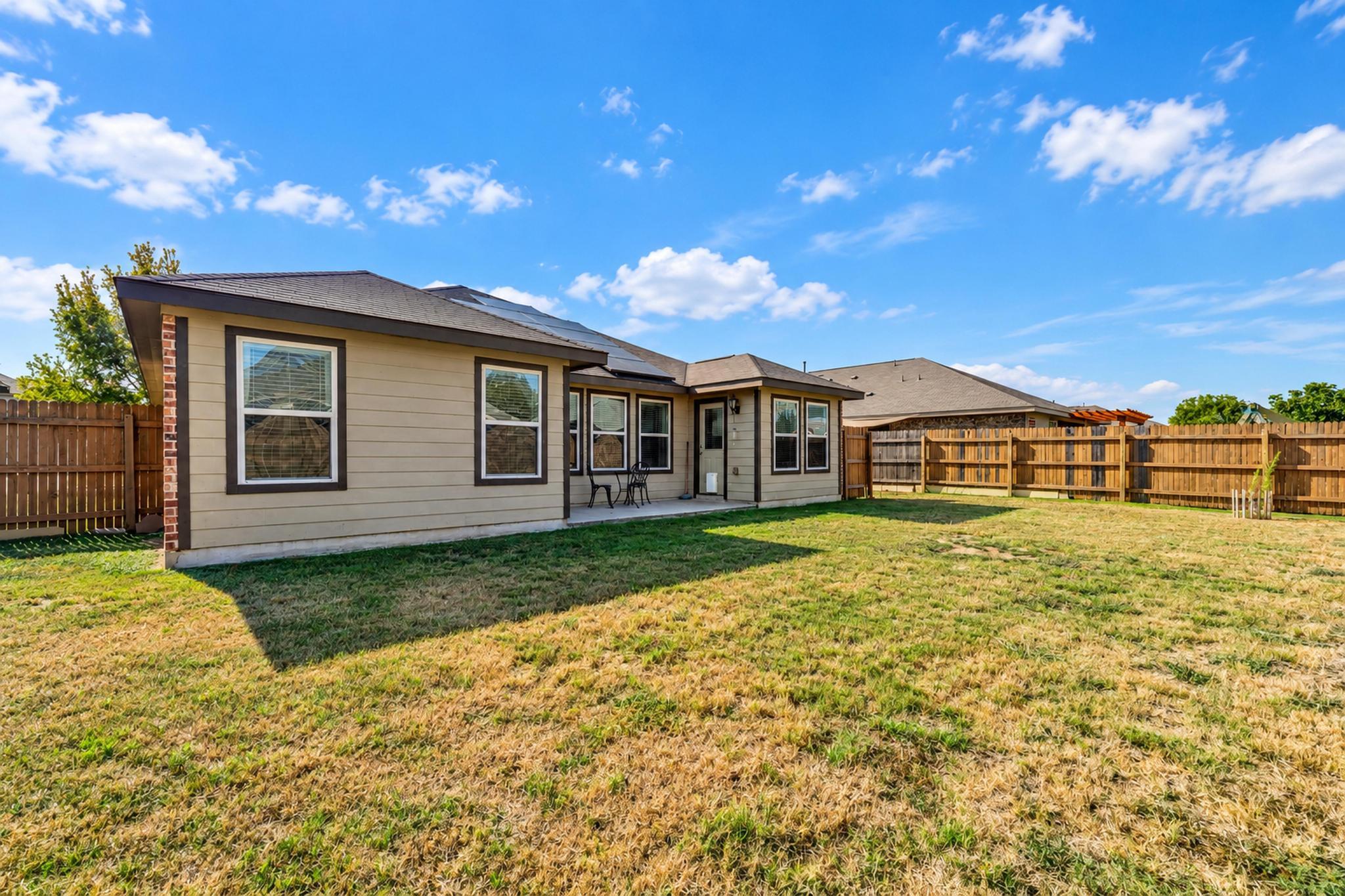1428 Star Mdw Property Photo 33