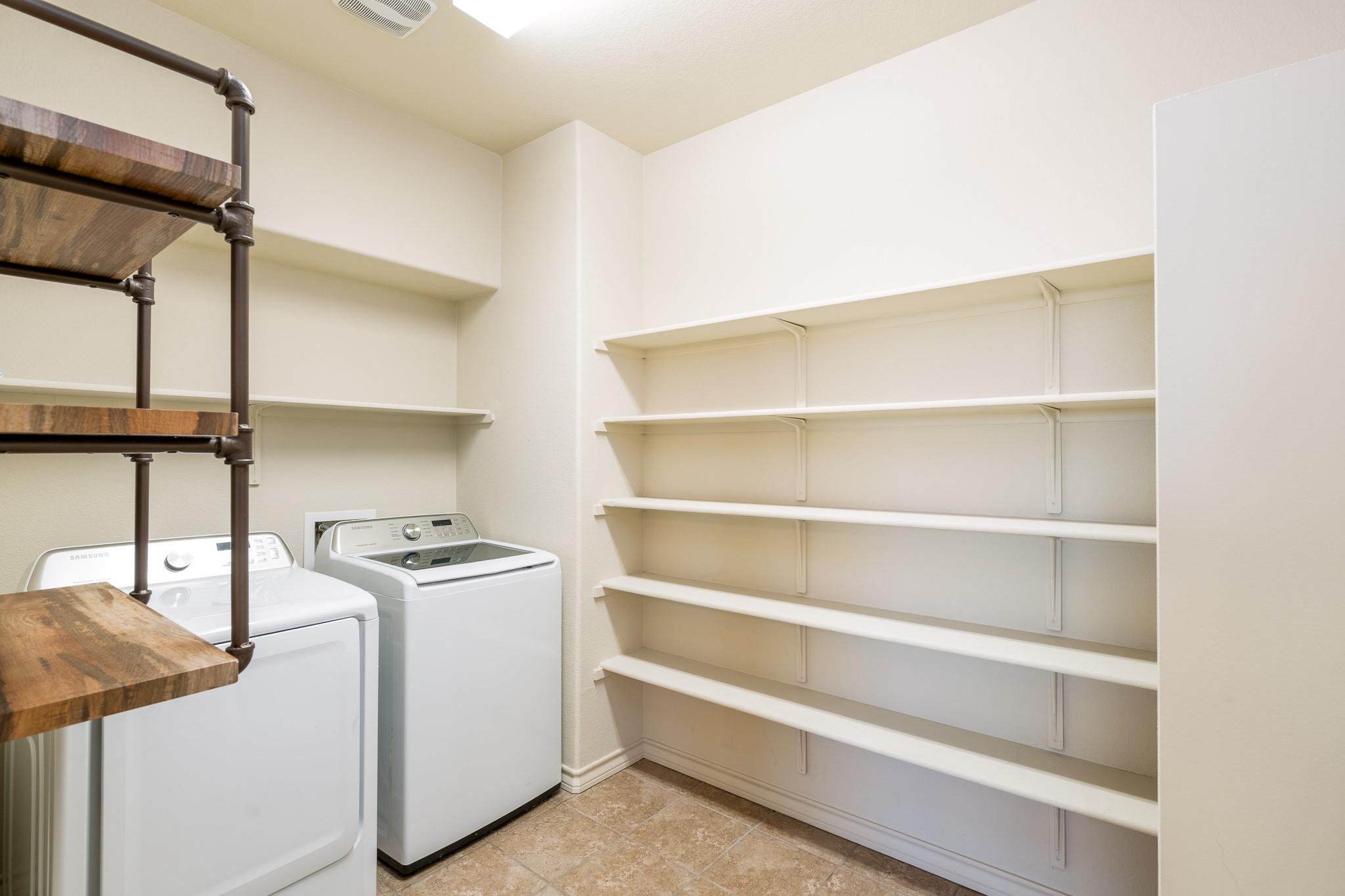 201 Geode Ln Property Photo 6