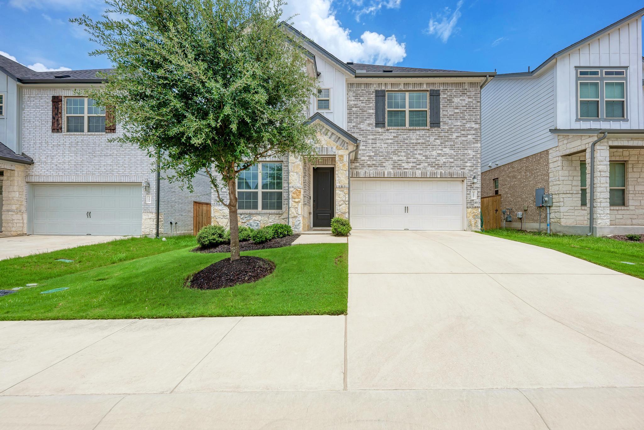 12811 Stanford Dr Property Photo 1