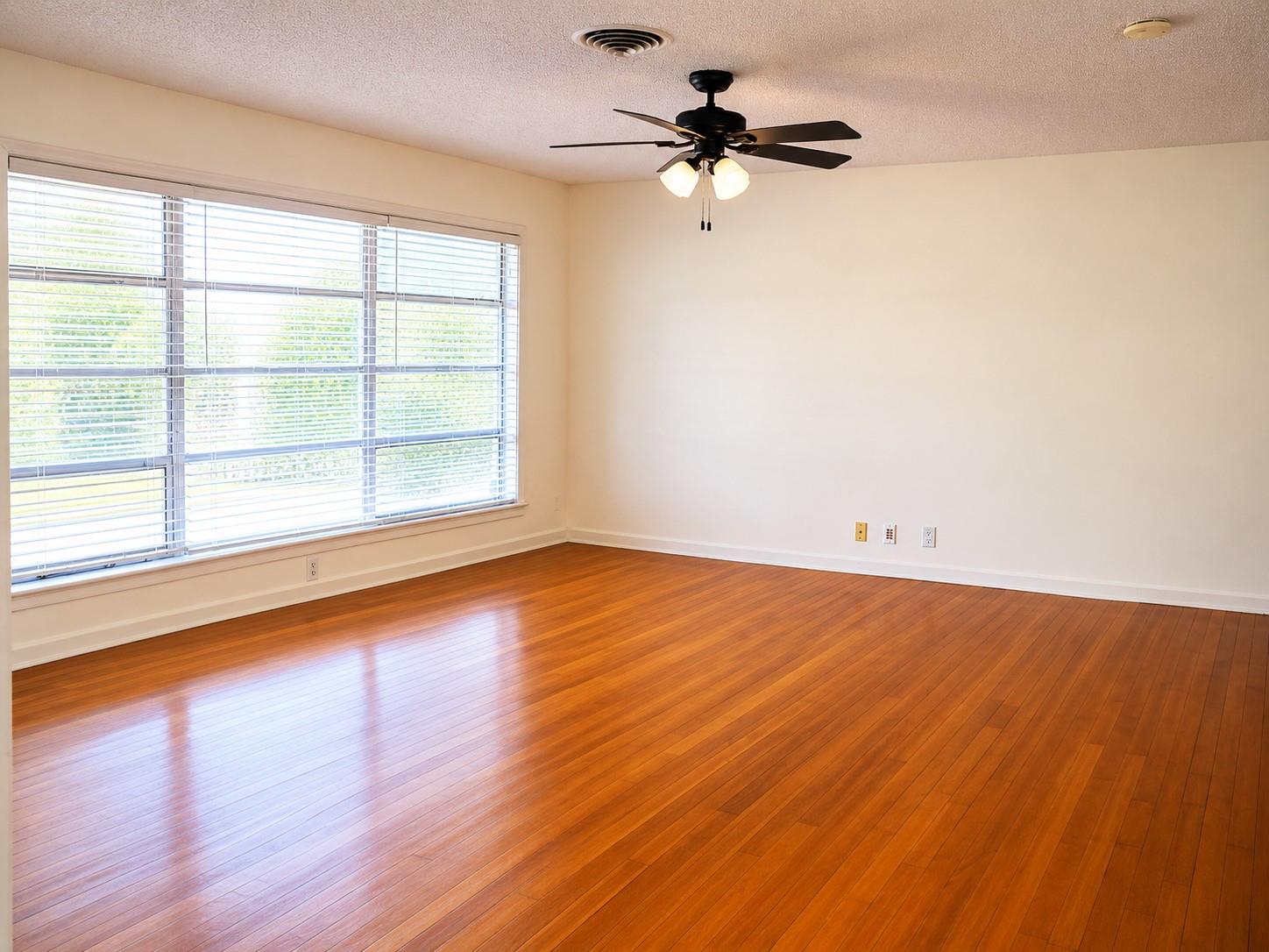 2506 Addison Ave Property Photo 4