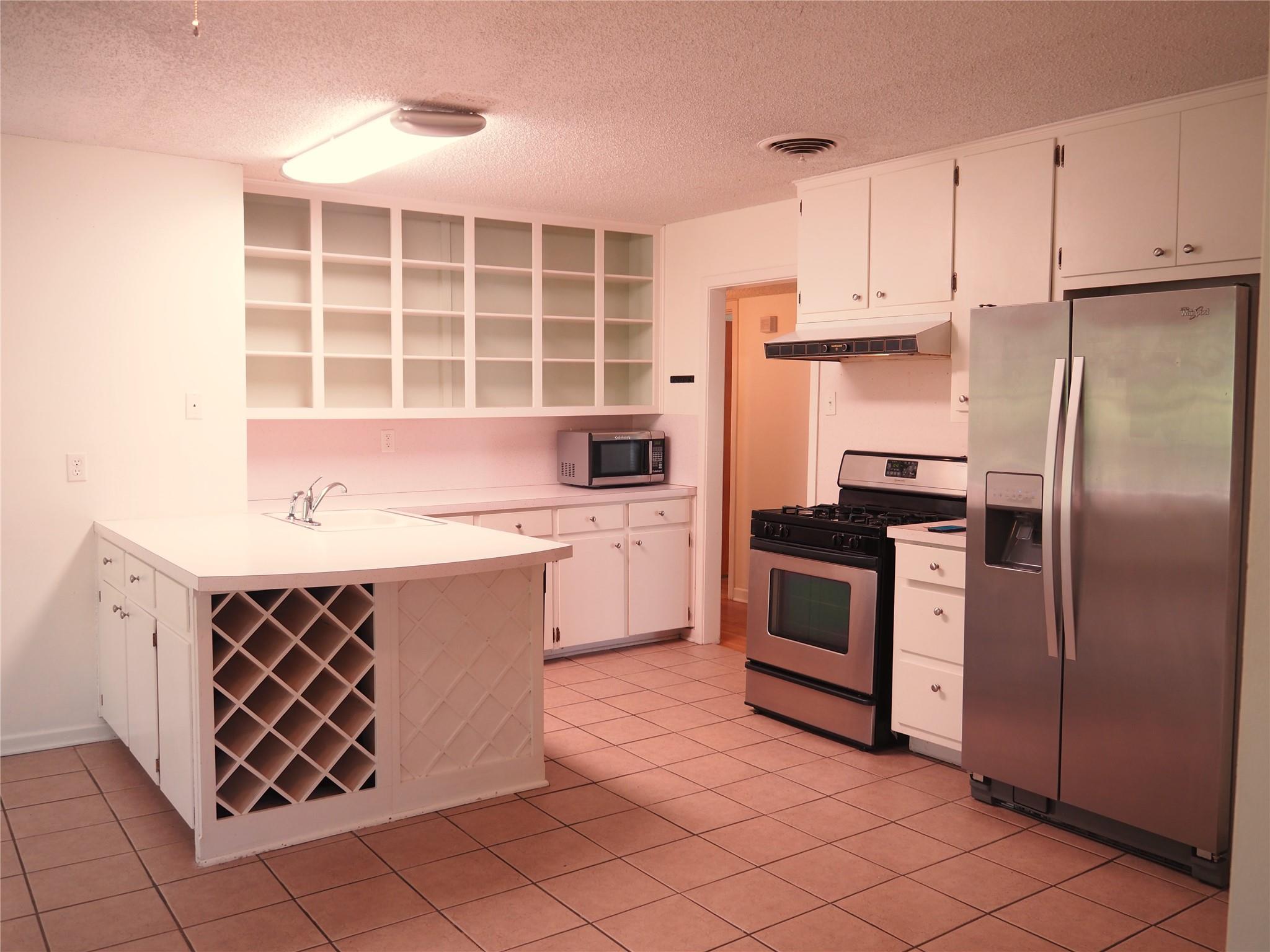 2506 Addison Ave Property Photo 5