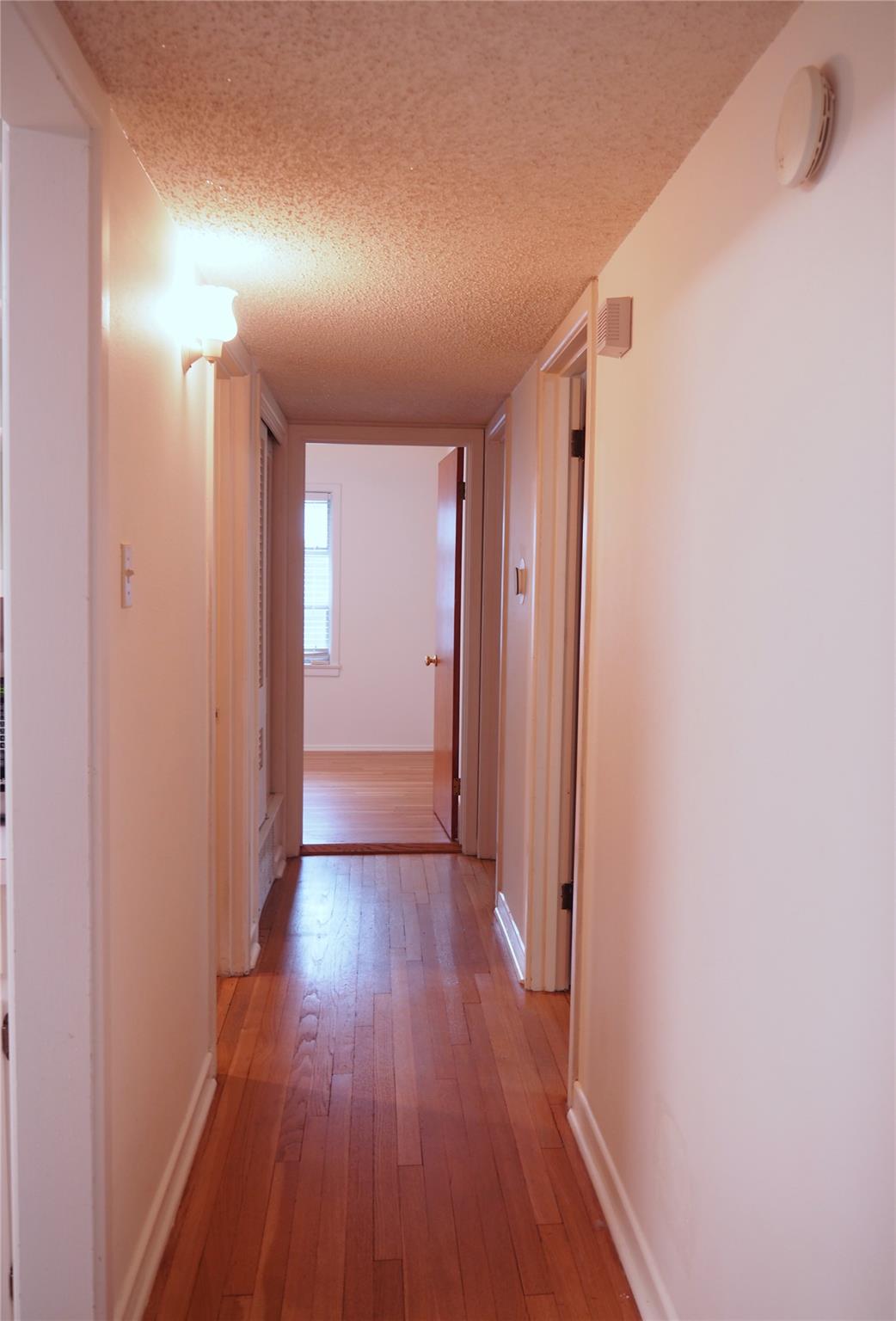 2506 Addison Ave Property Photo 8