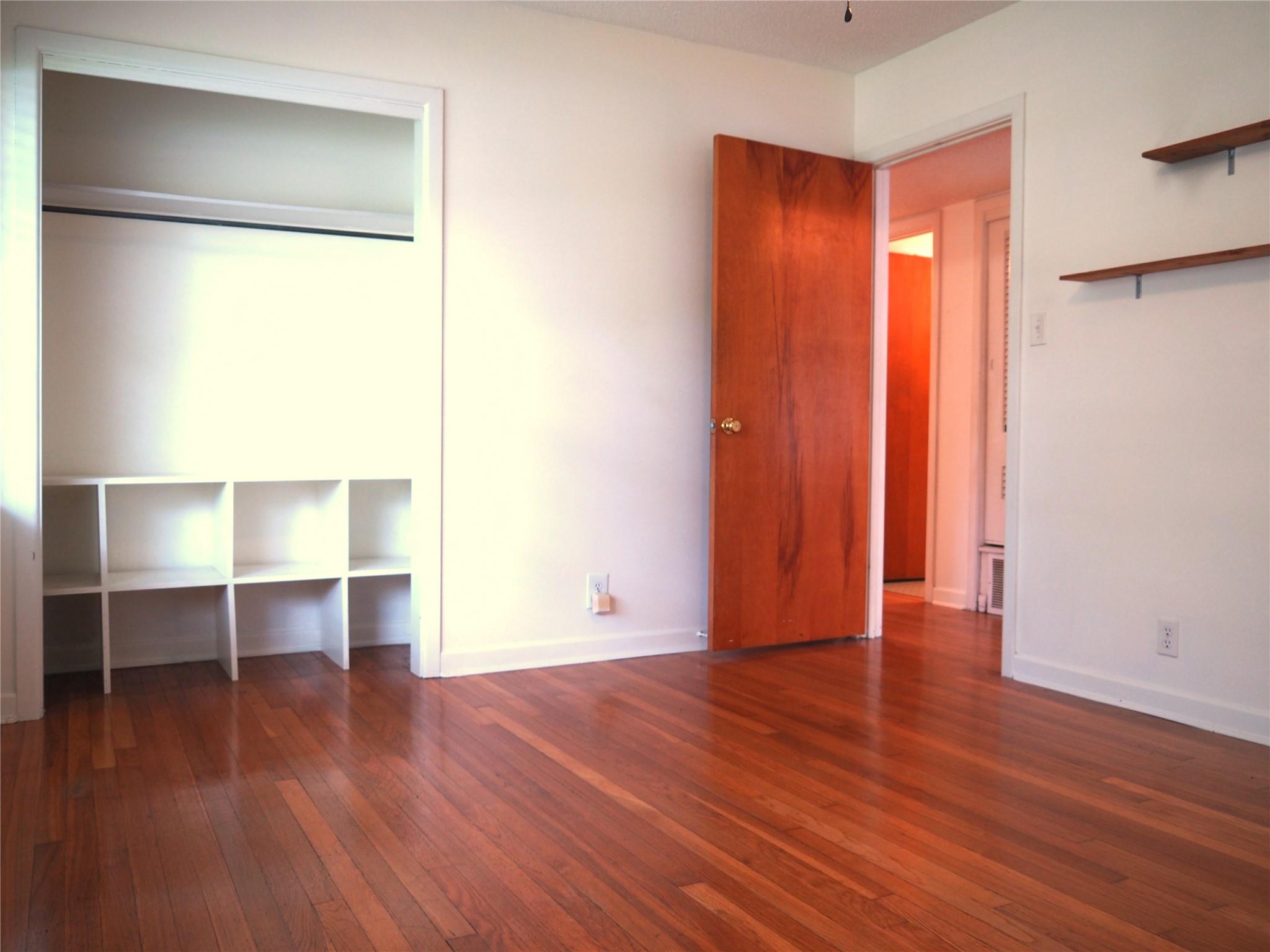 2506 Addison Ave Property Photo 9