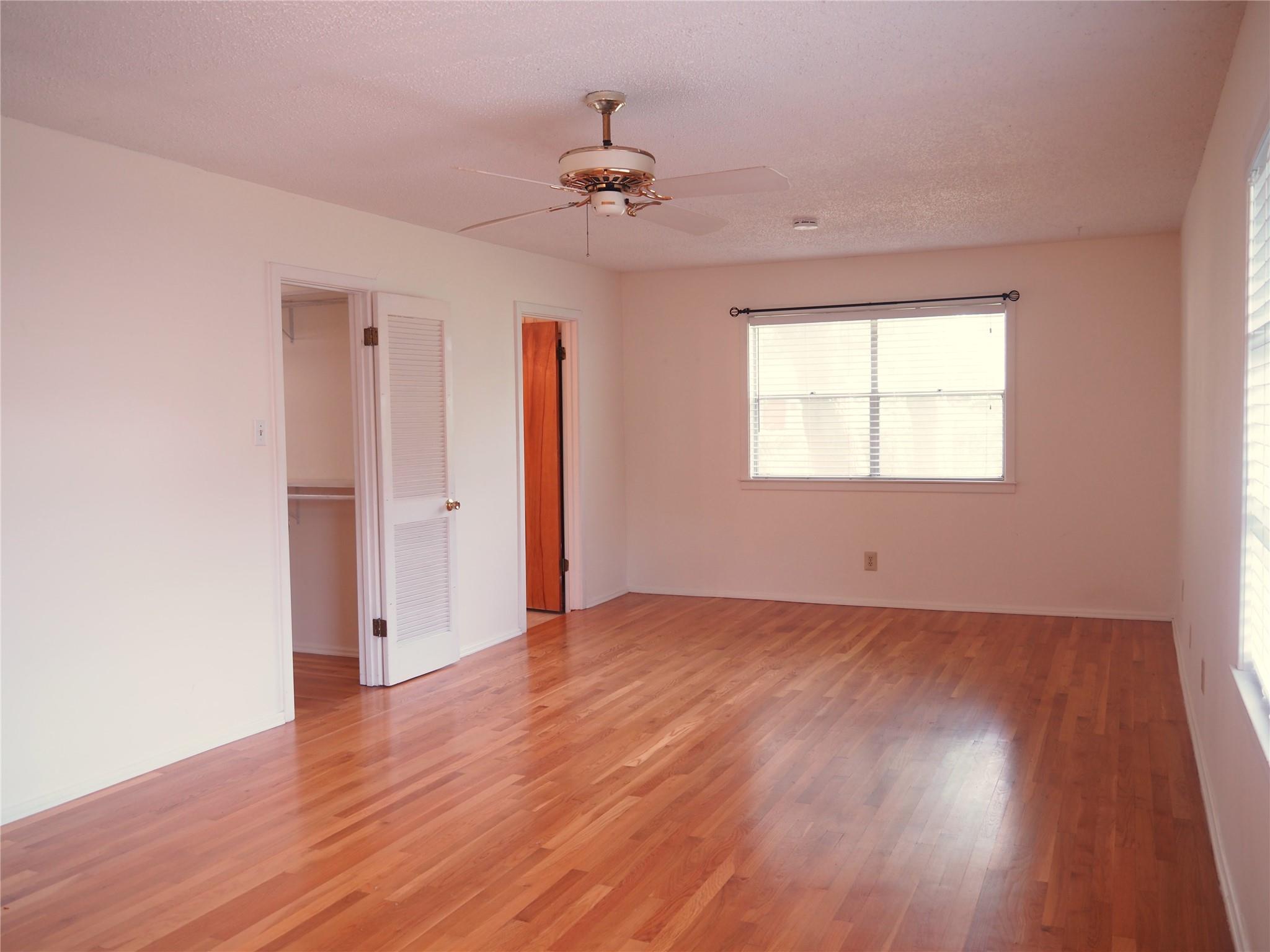 2506 Addison Ave Property Photo 10