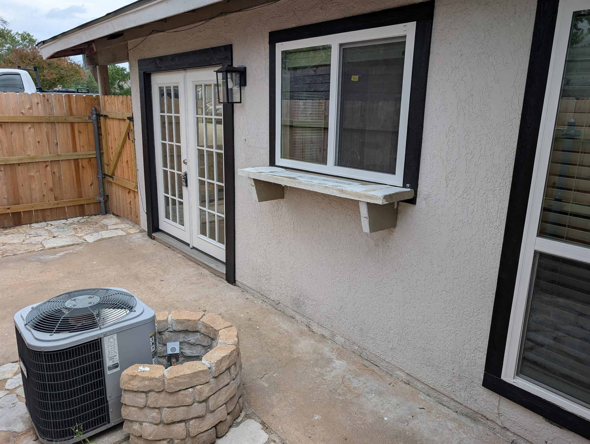 2905 Parker Ln #b Property Photo 10
