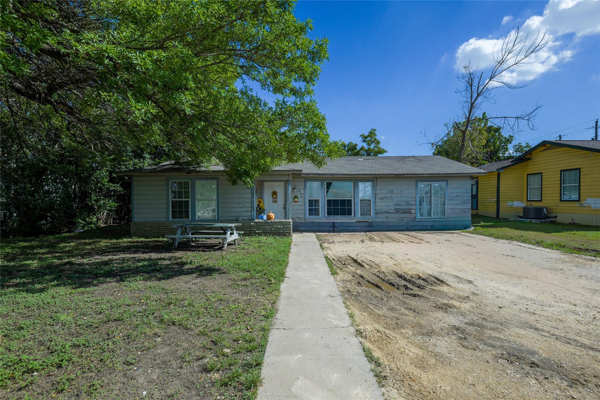 413 Patricia Dr Property Photo 1
