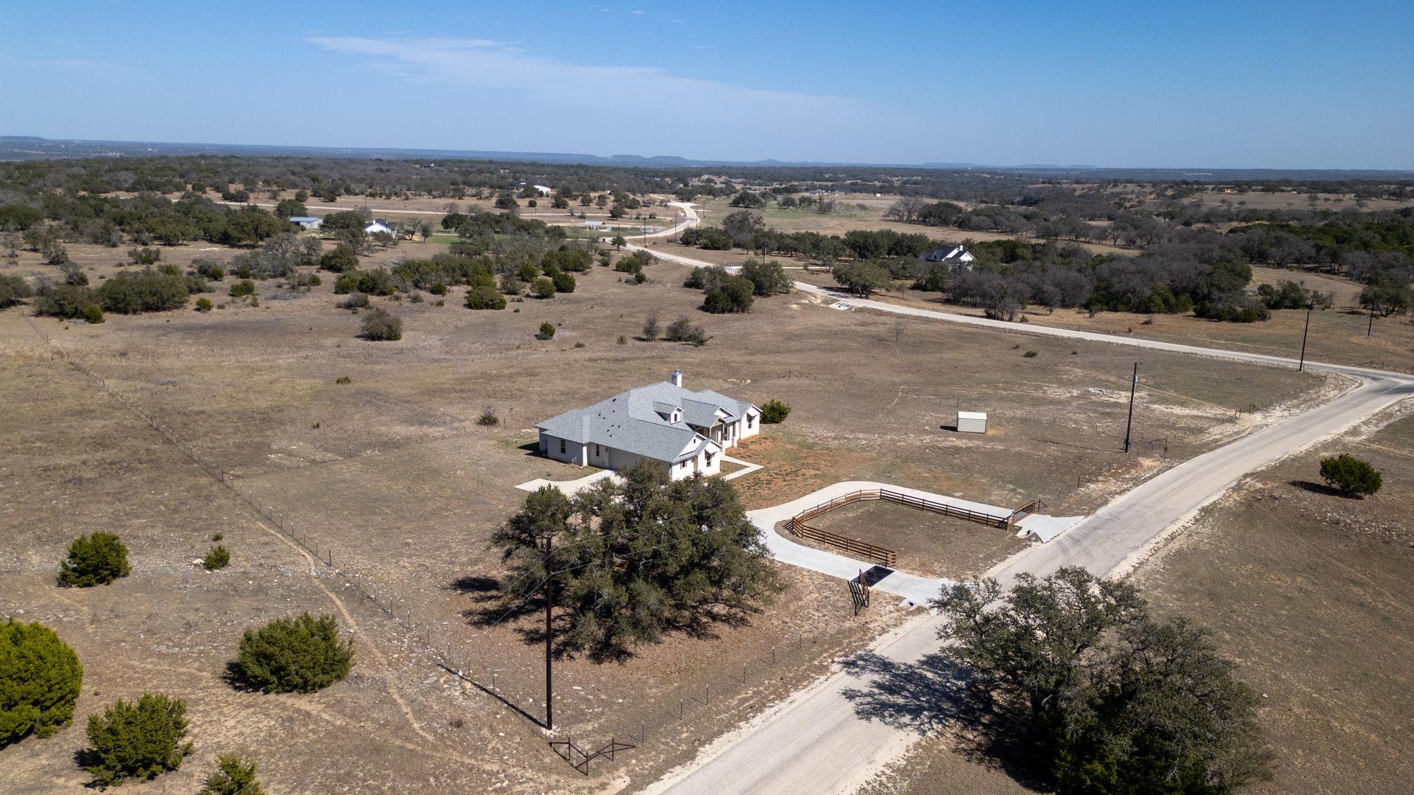 103 Buck Rabbit Rd Property Photo 3