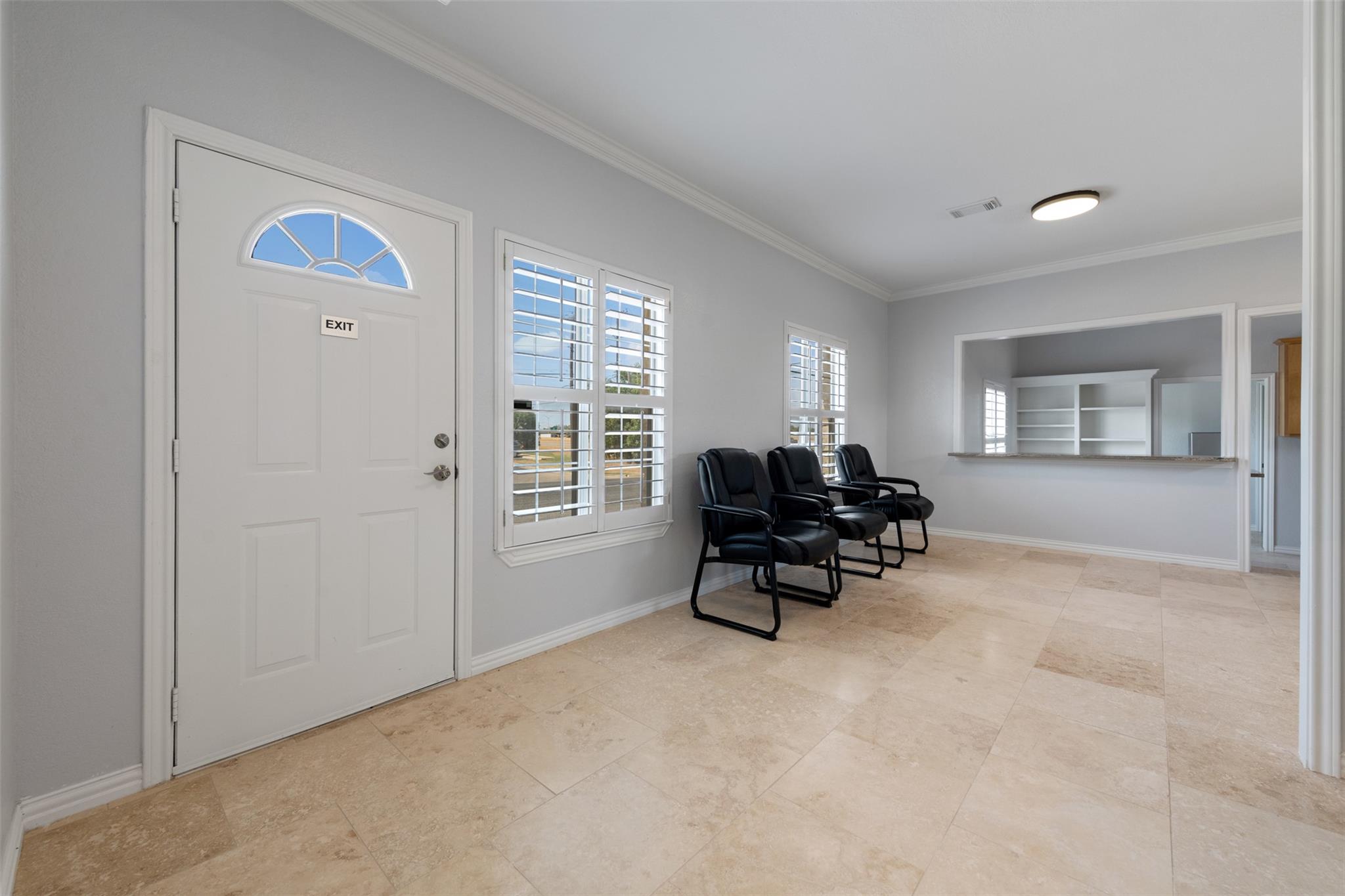 103 Thousand Oaks Blvd Property Photo 5