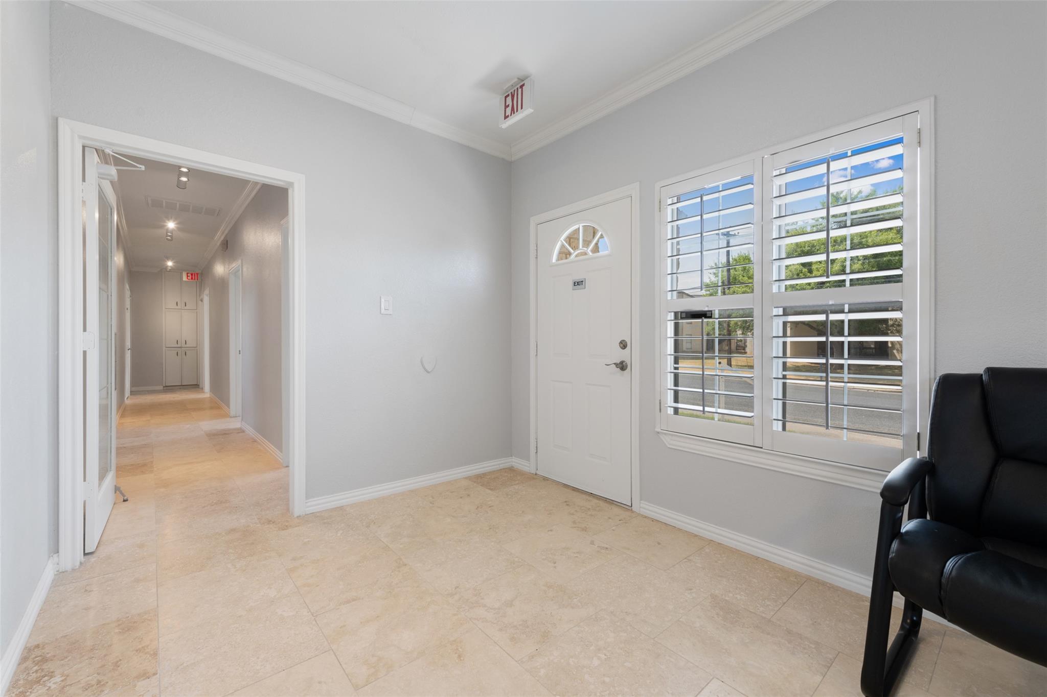 103 Thousand Oaks Blvd Property Photo 10