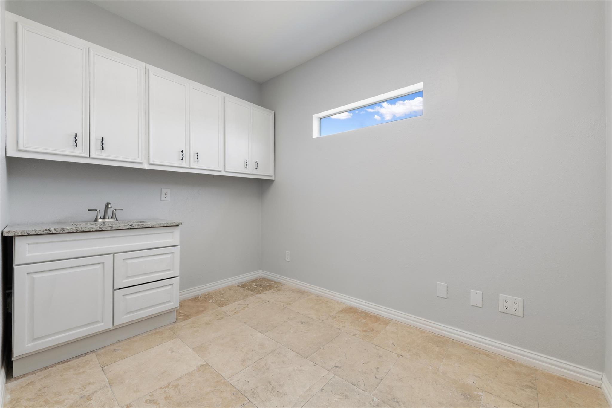 103 Thousand Oaks Blvd Property Photo 24