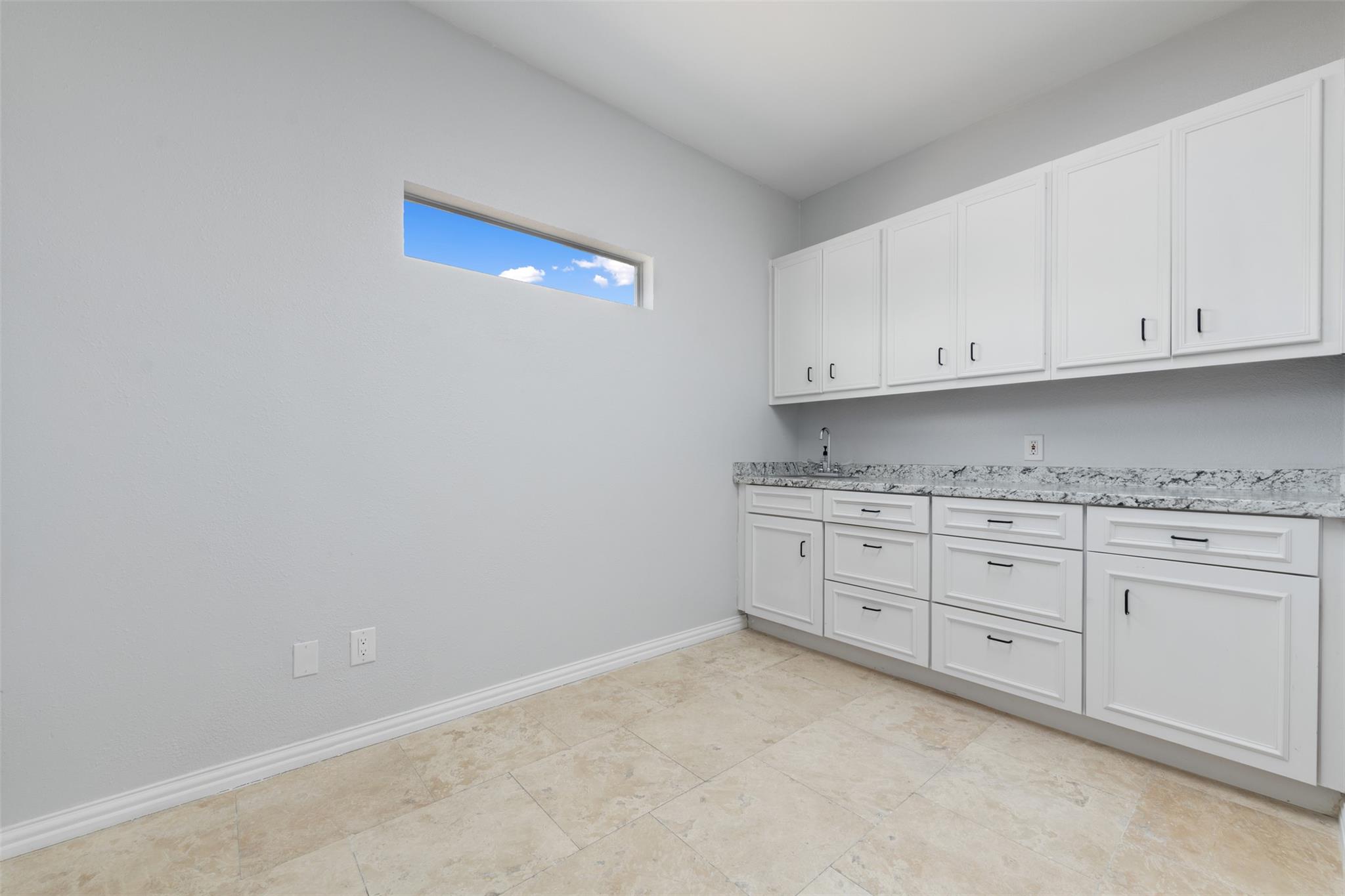 103 Thousand Oaks Blvd Property Photo 25