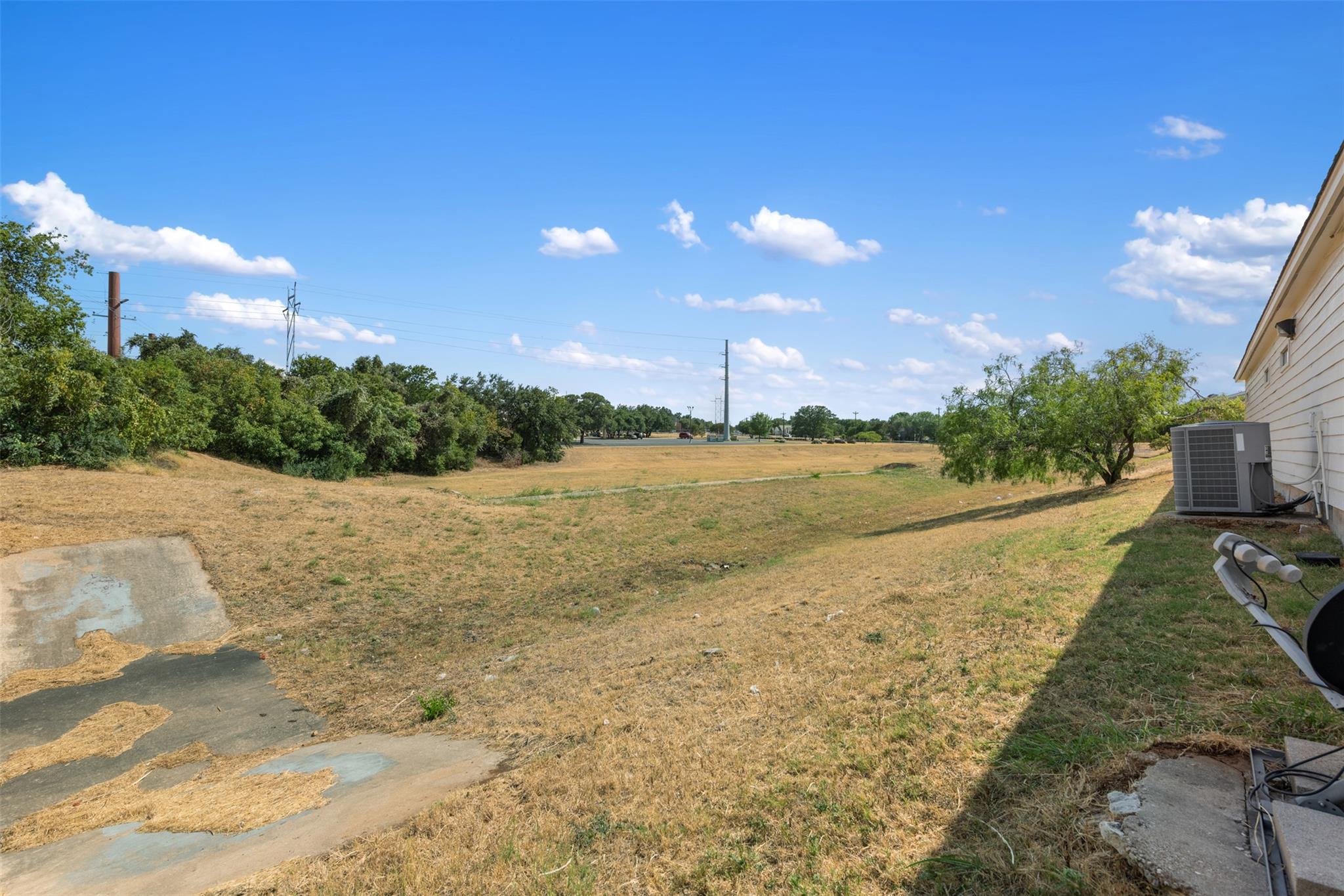 103 Thousand Oaks Blvd Property Photo 36