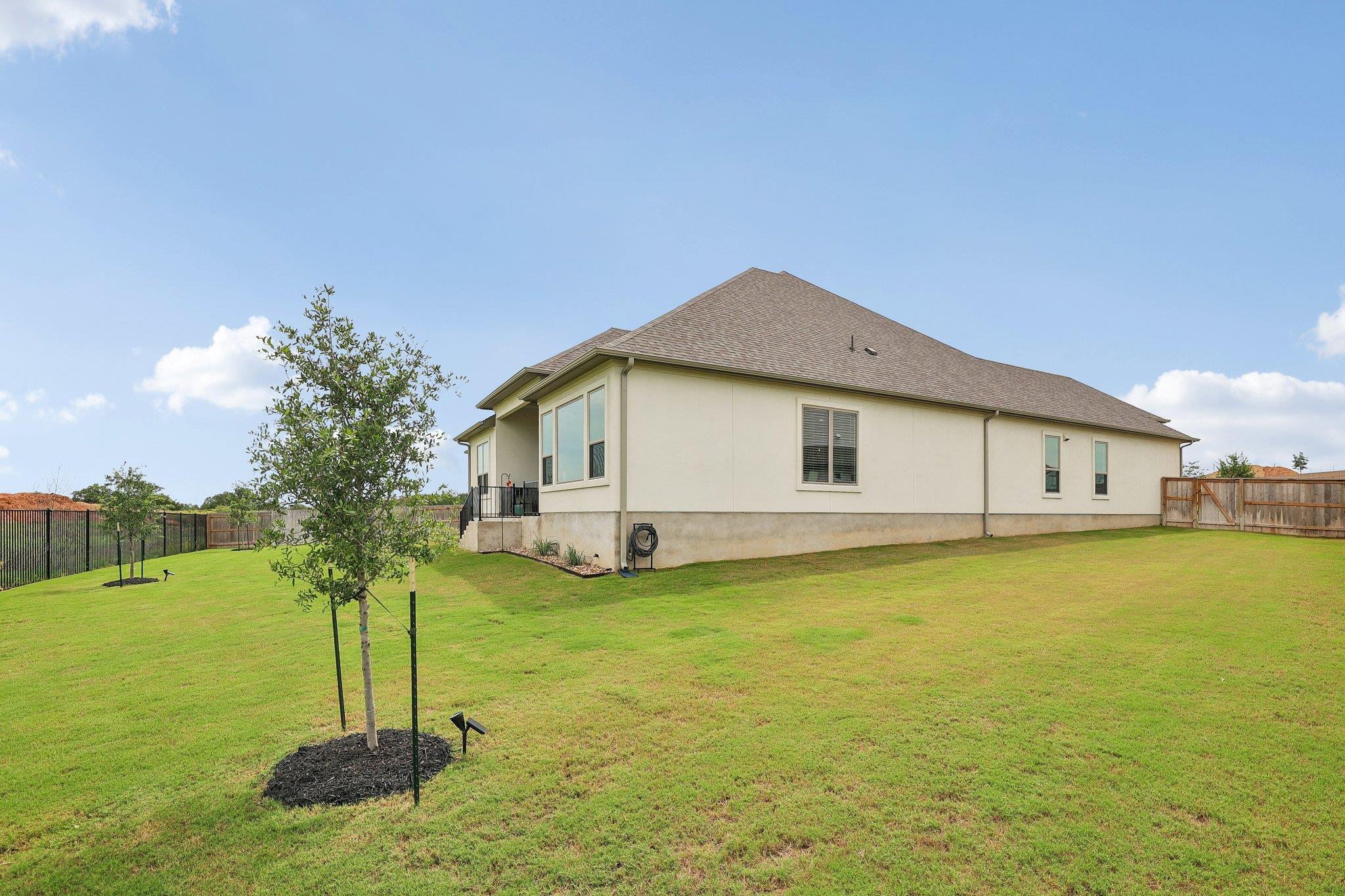 130 Firethorn Loop Property Photo 33