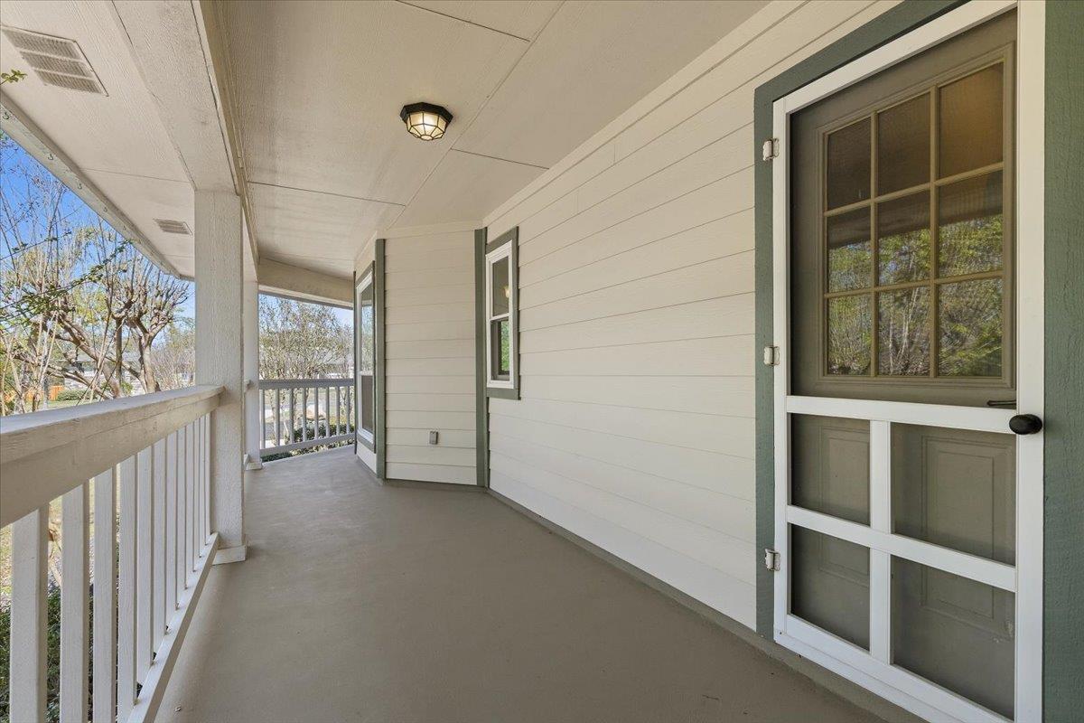 187 Stephen F Austin Blvd Property Photo 4
