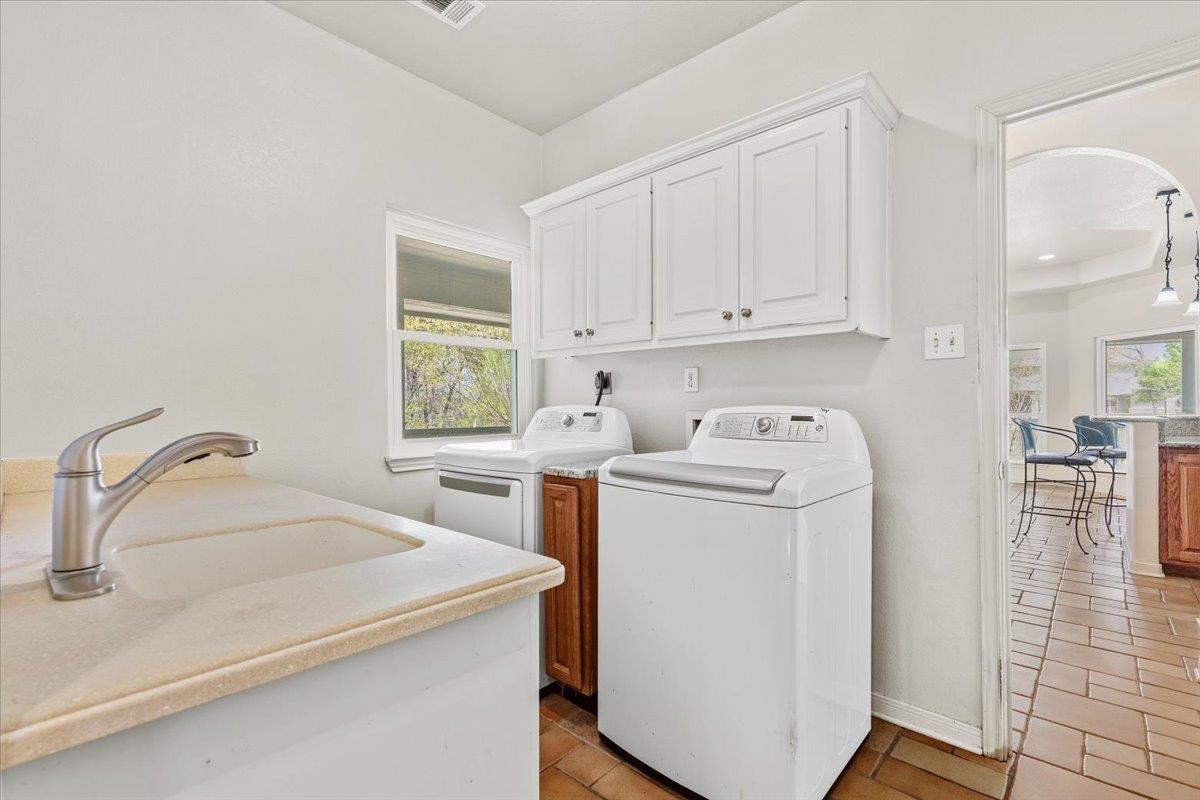 187 Stephen F Austin Blvd Property Photo 13