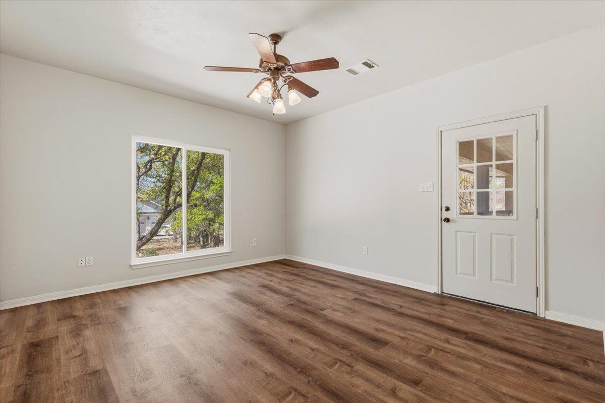 187 Stephen F Austin Blvd Property Photo 21