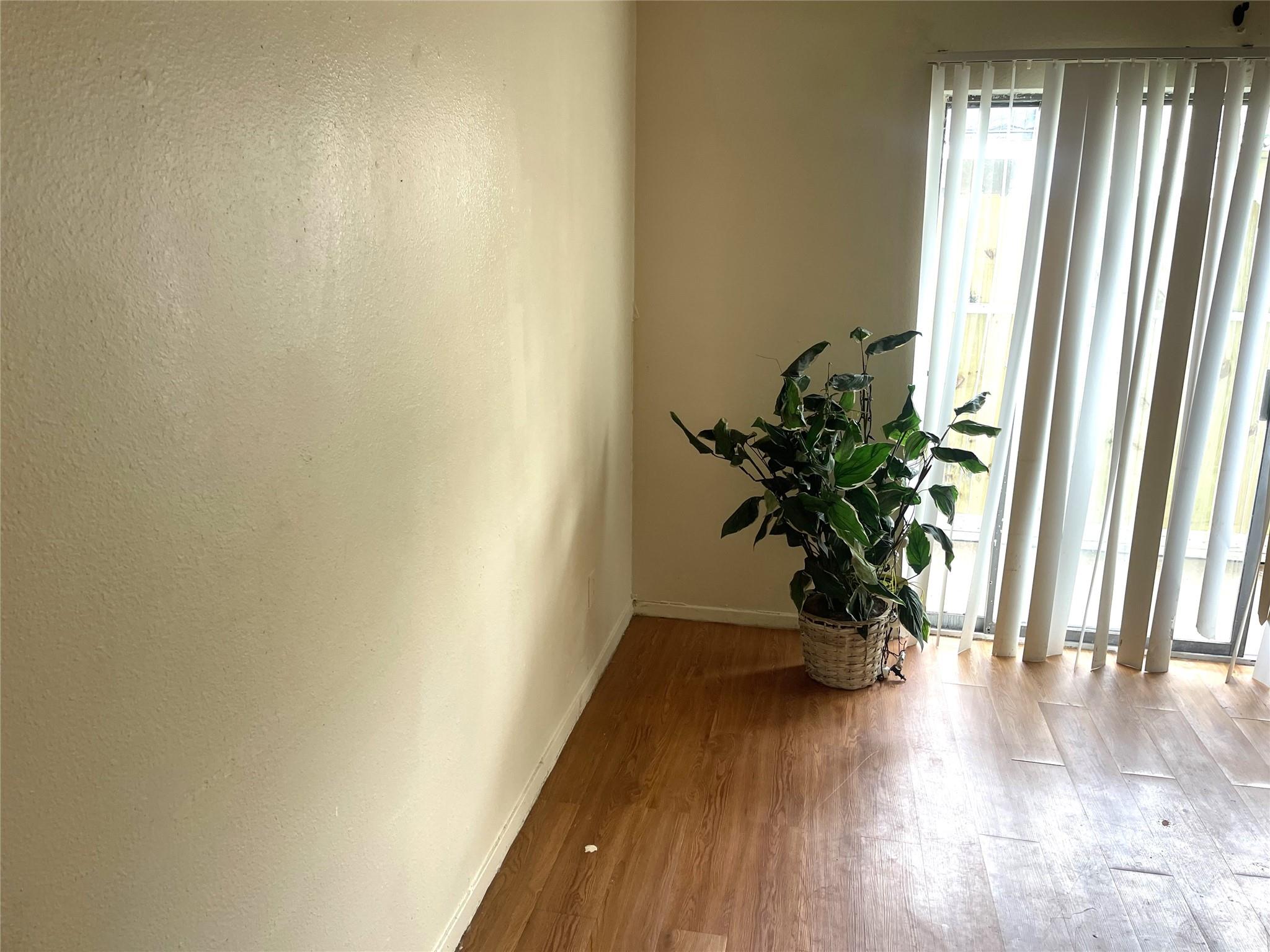 1902 West Loop #b-1 Property Photo 4