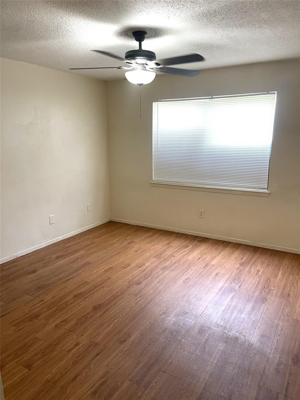 1902 West Loop #b-1 Property Photo 9