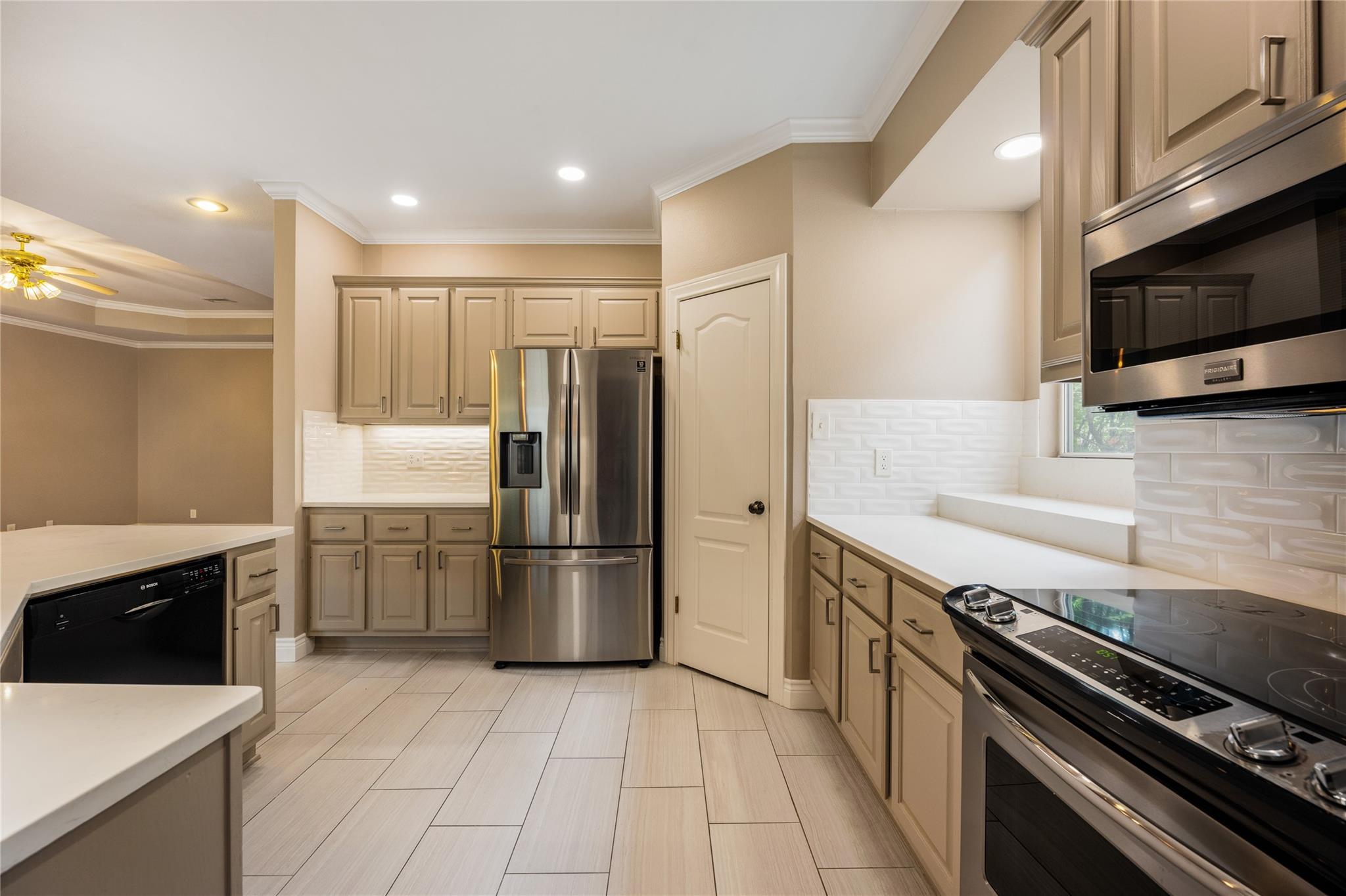 319 Copperleaf Rd Property Photo 4