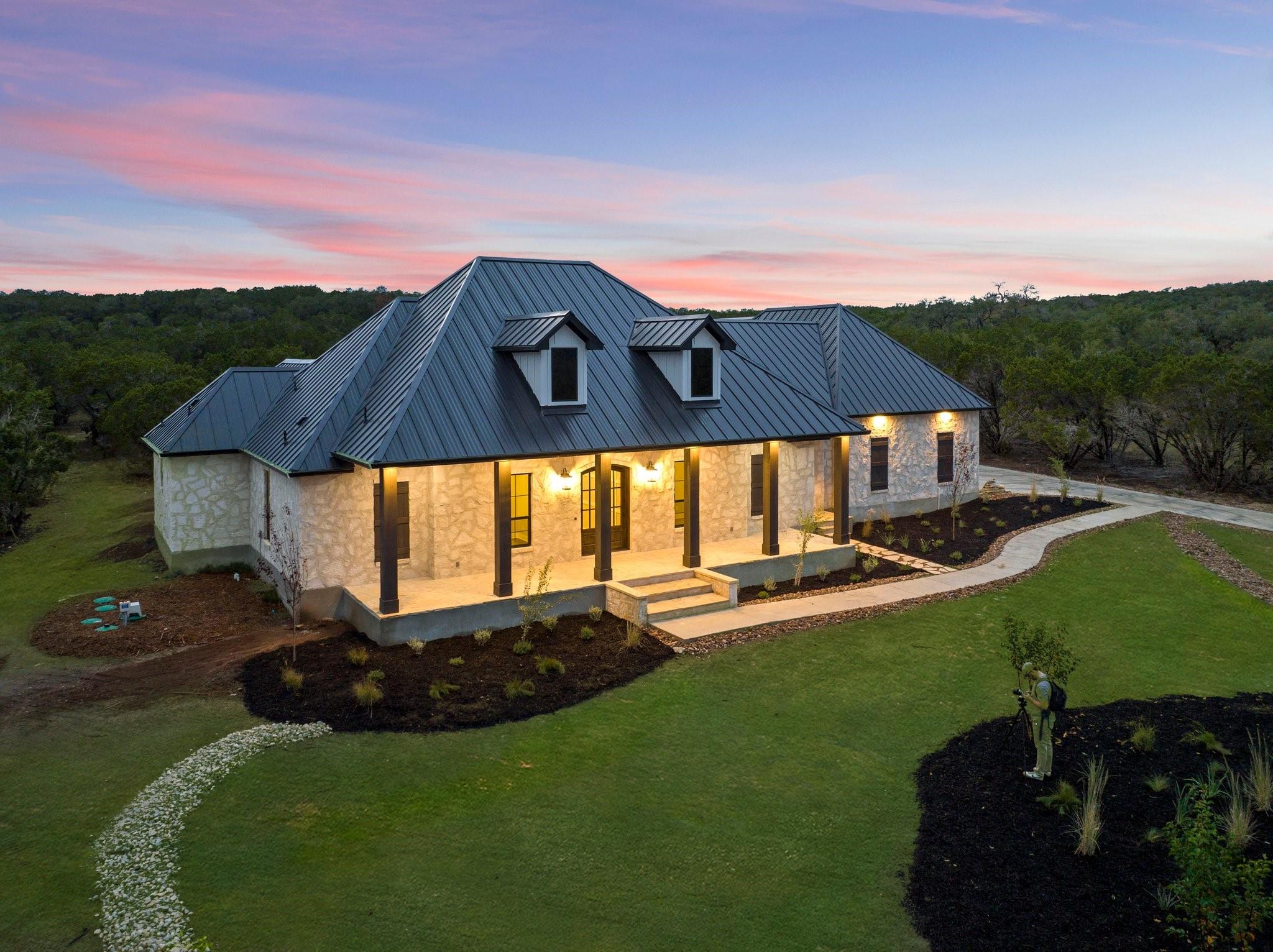 1687 Noble Trl Property Photo 1