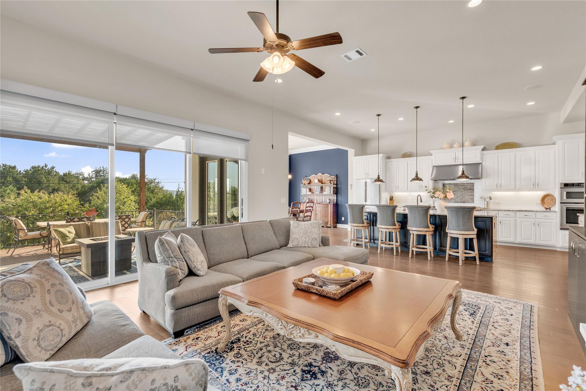 2505 San Martino Dr Property Photo 8