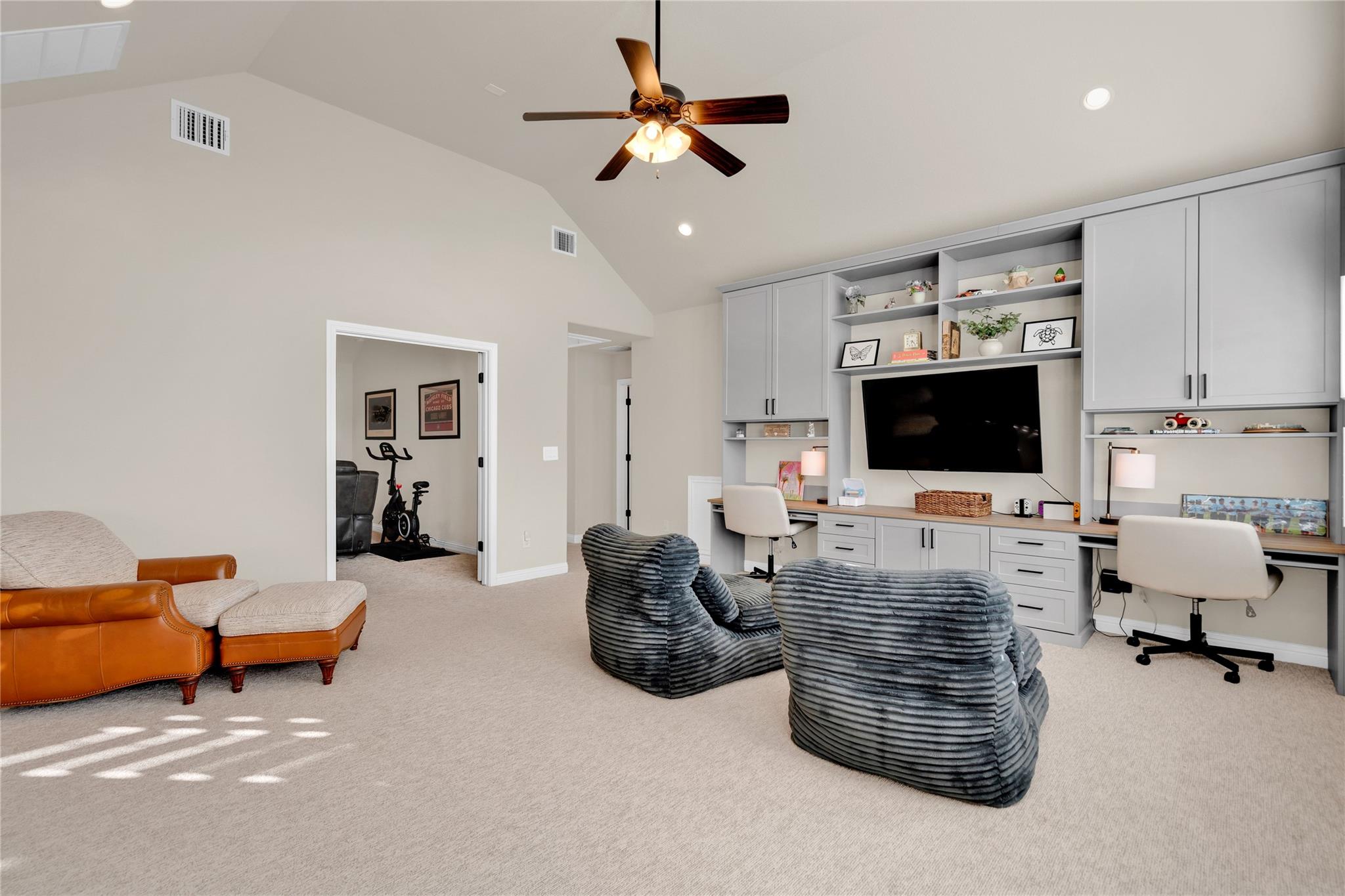 2505 San Martino Dr Property Photo 24