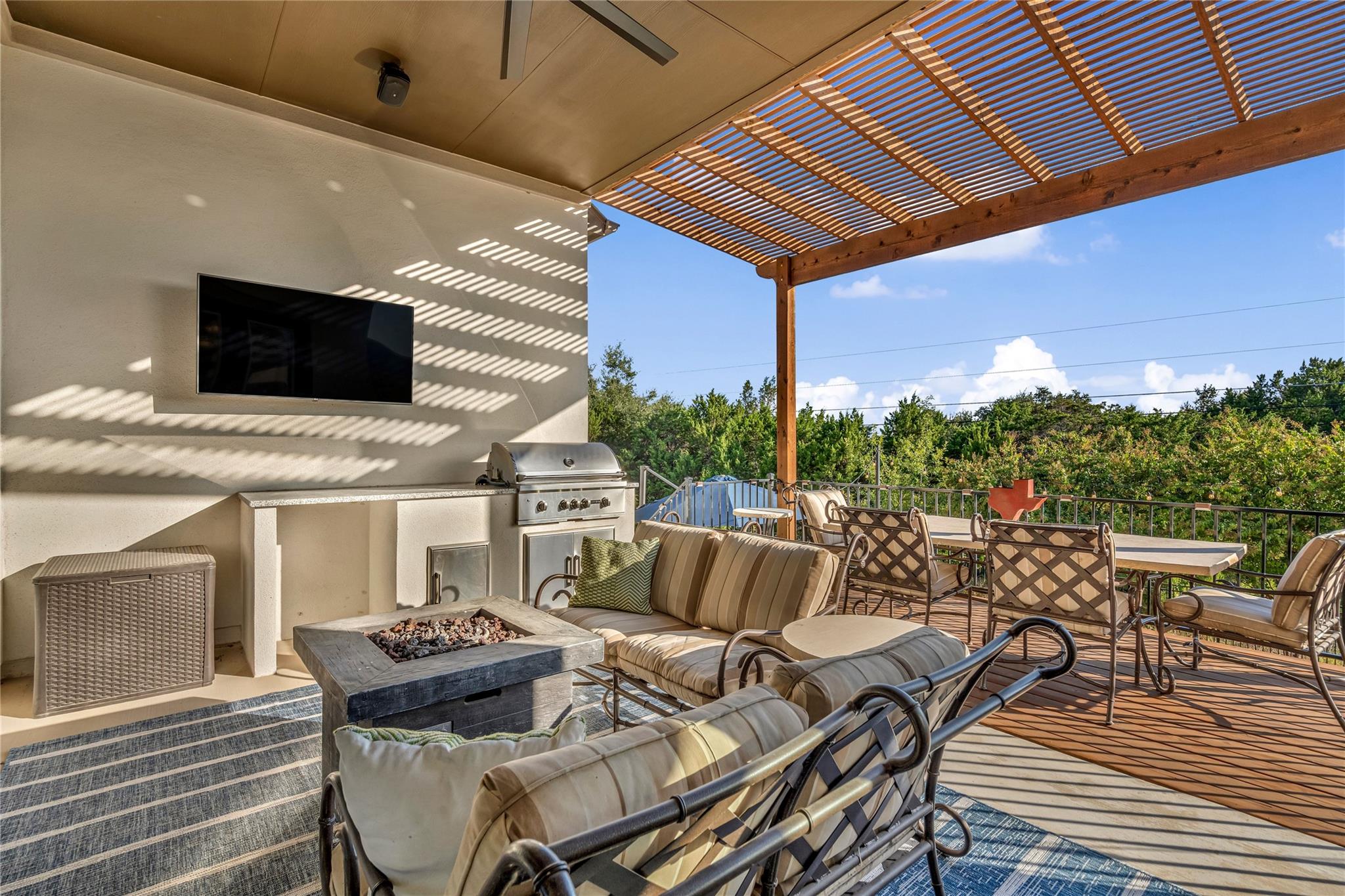 2505 San Martino Dr Property Photo 37